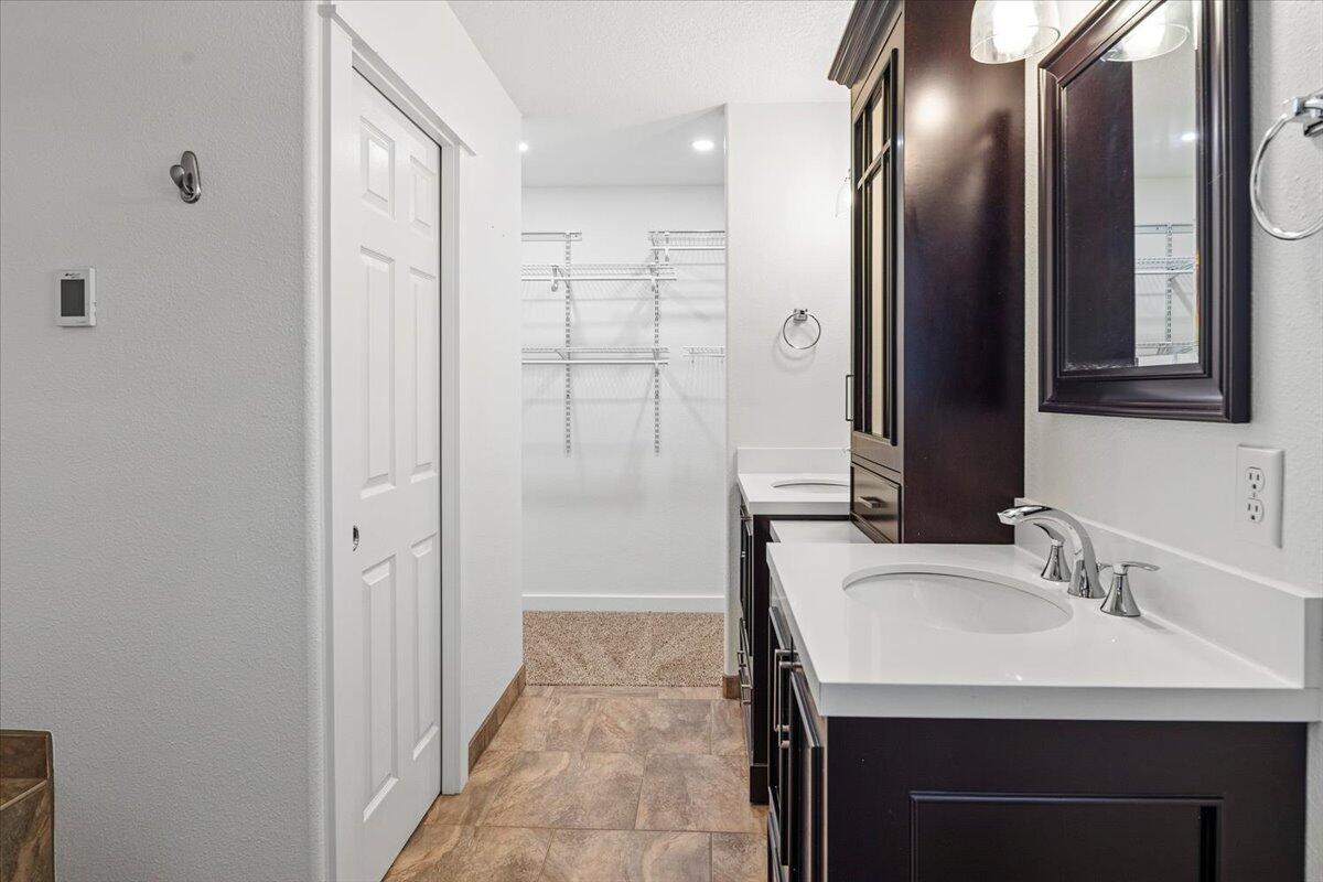 2232 SW Newberry Court