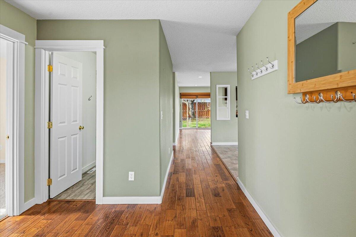 2232 SW Newberry Court