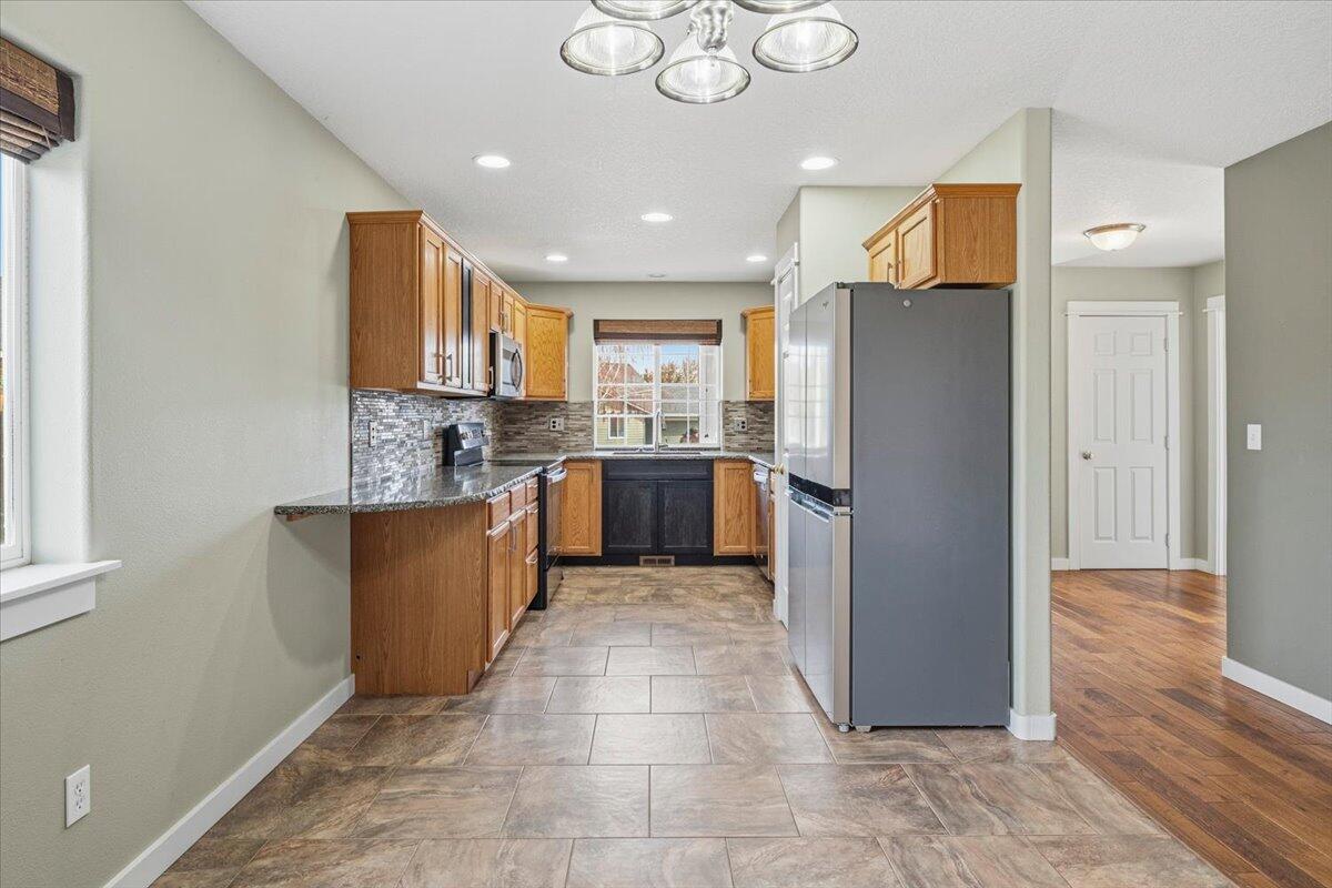 2232 SW Newberry Court