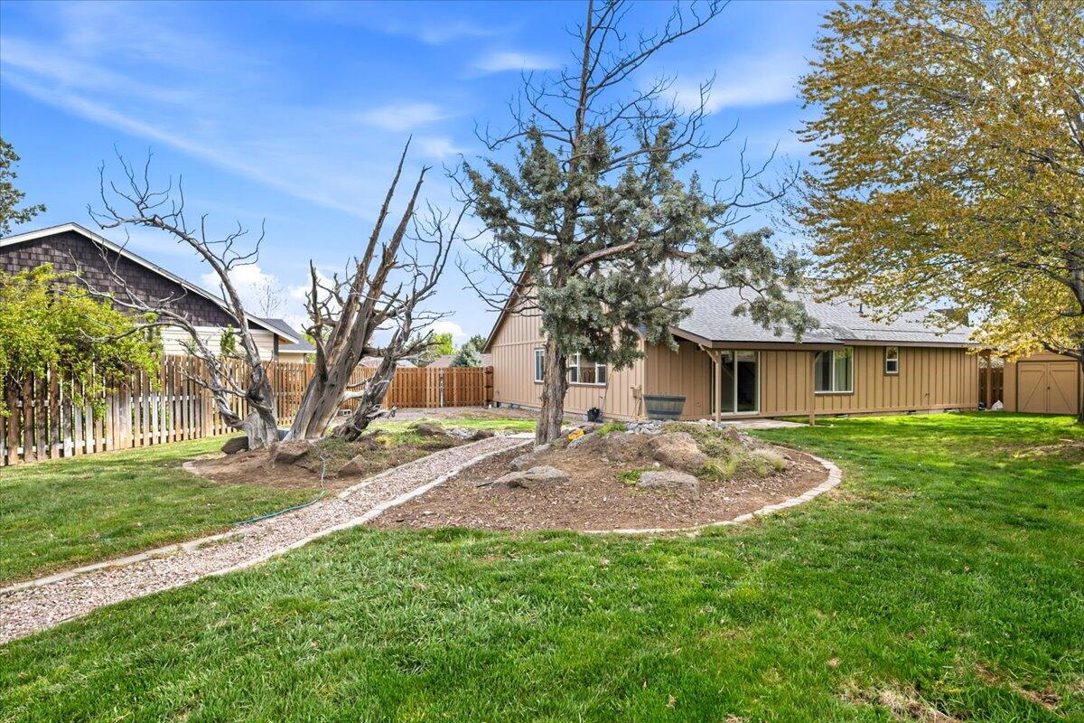 2232 SW Newberry Court
