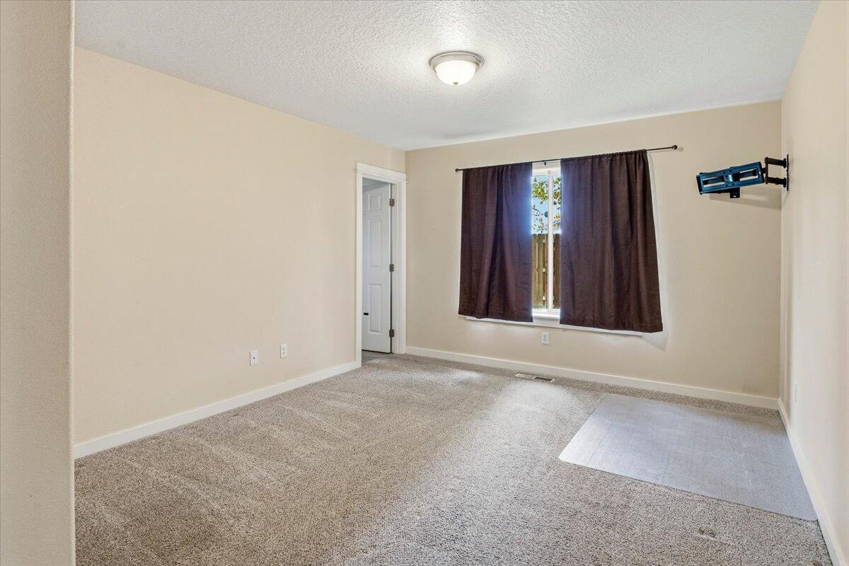 2232 SW Newberry Court