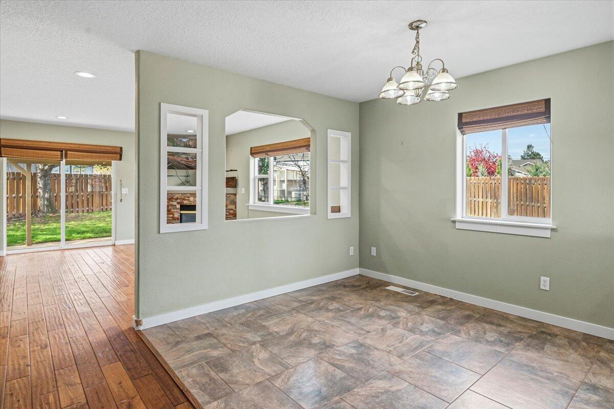 2232 SW Newberry Court