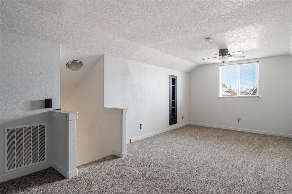 2232 SW Newberry Court