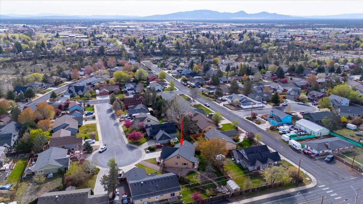 2232 SW Newberry Court