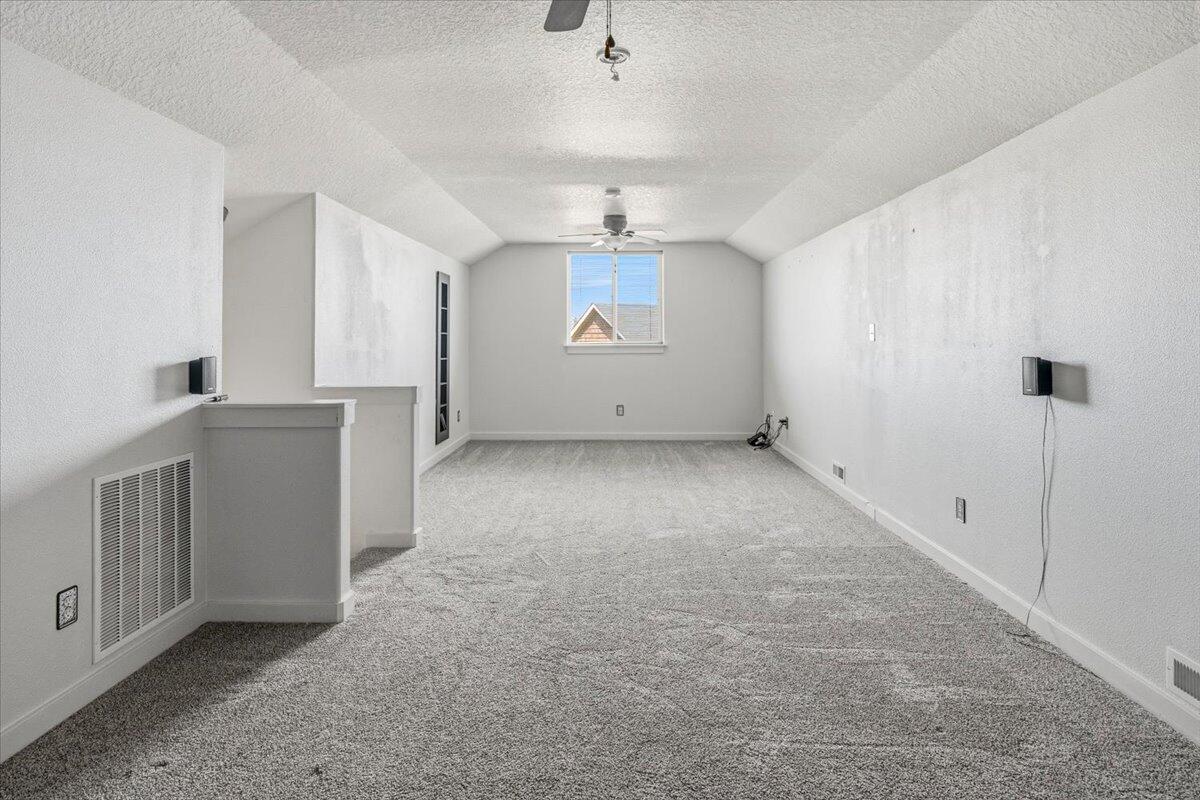 2232 SW Newberry Court