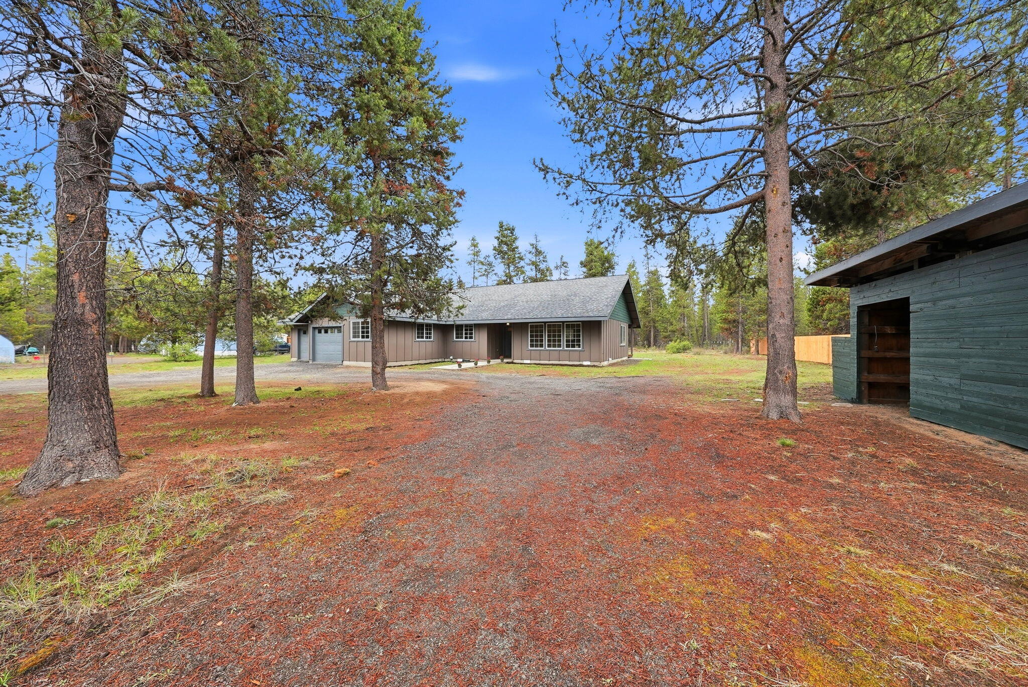 15905 Pine Lane
