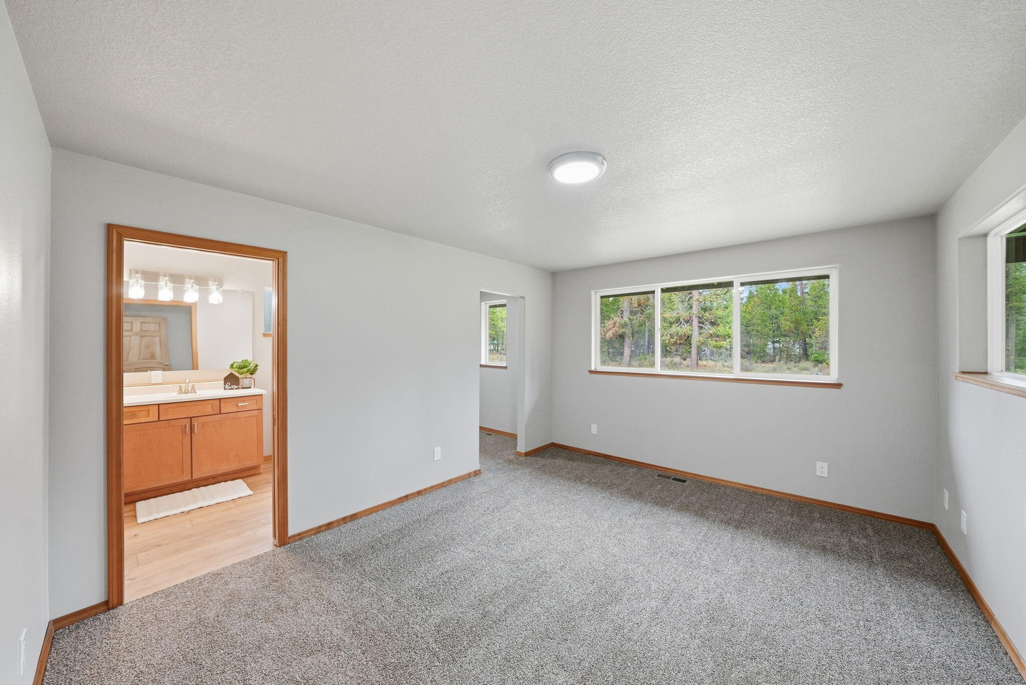 15905 Pine Lane