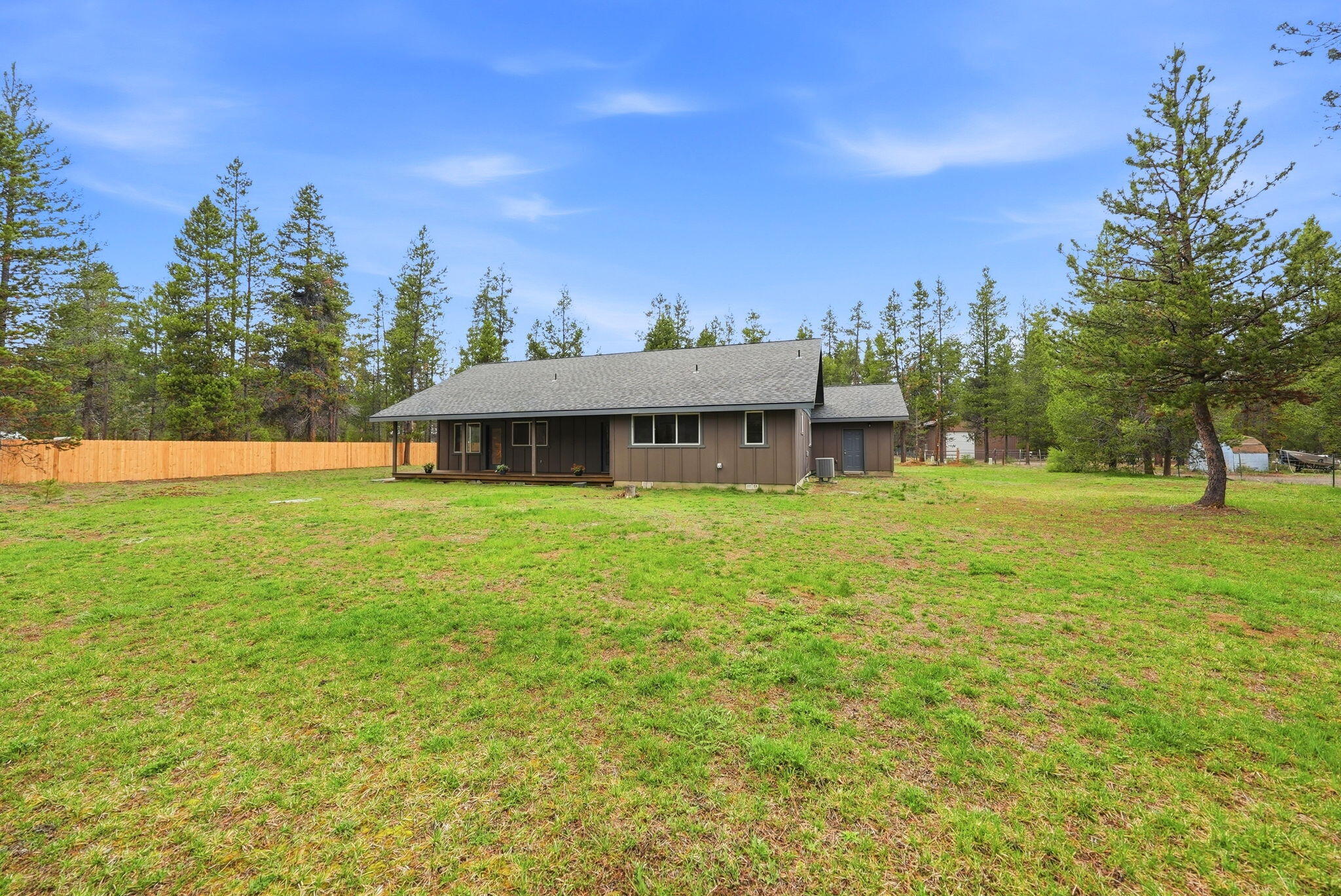 15905 Pine Lane