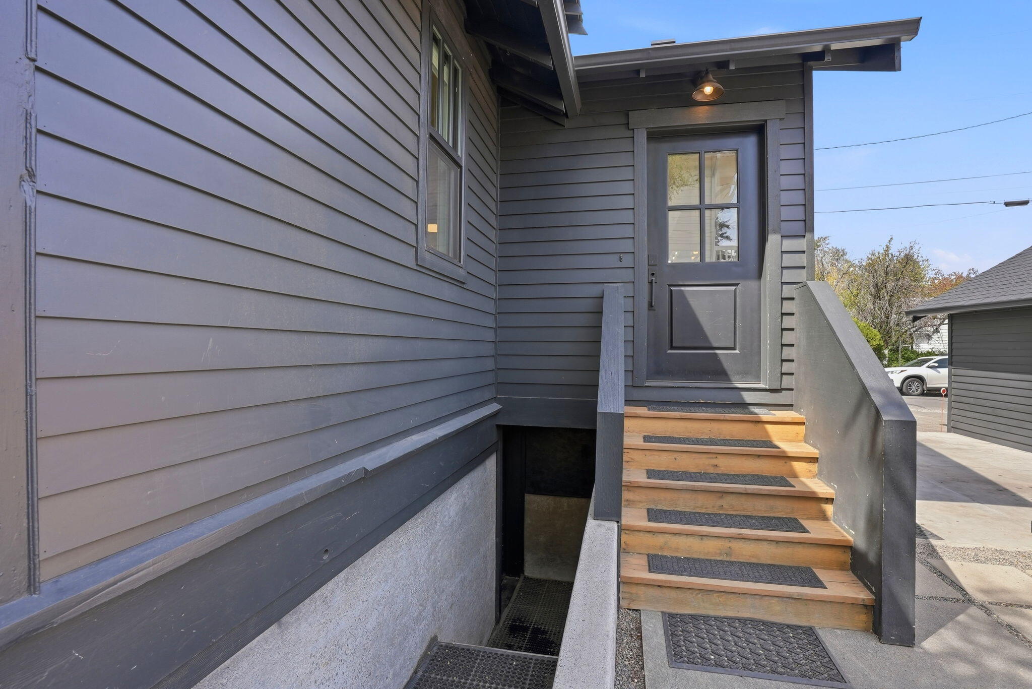 94 NW Portland Avenue