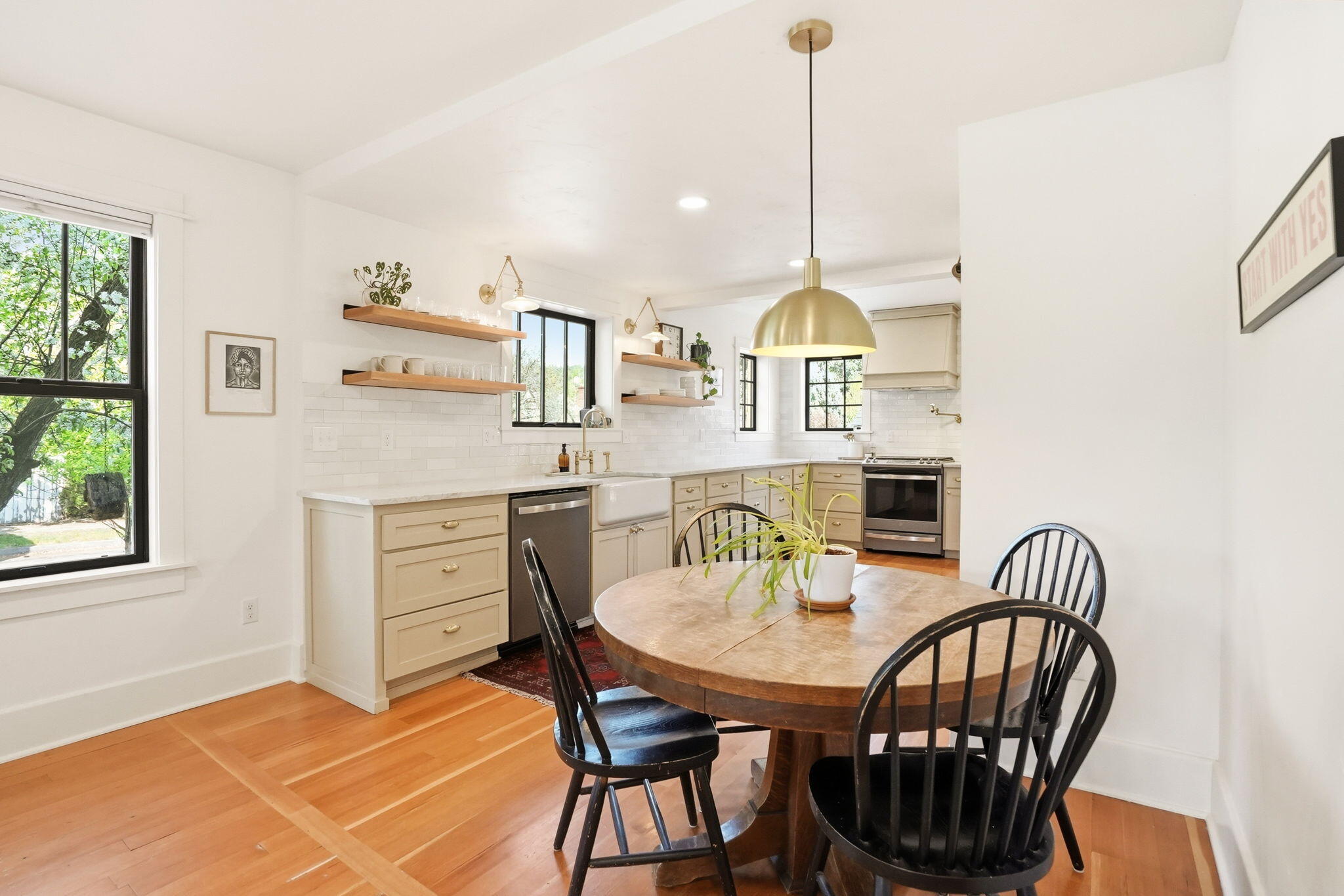 94 NW Portland Avenue