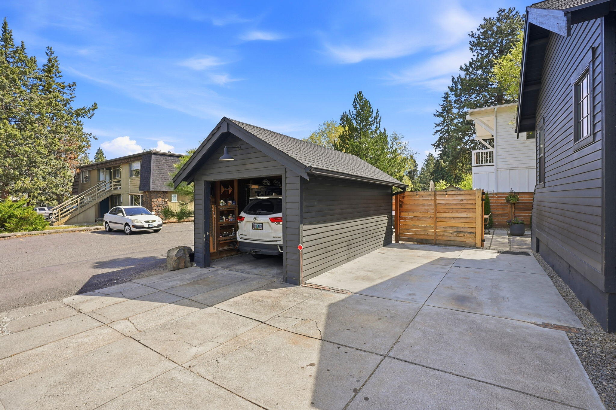 94 NW Portland Avenue