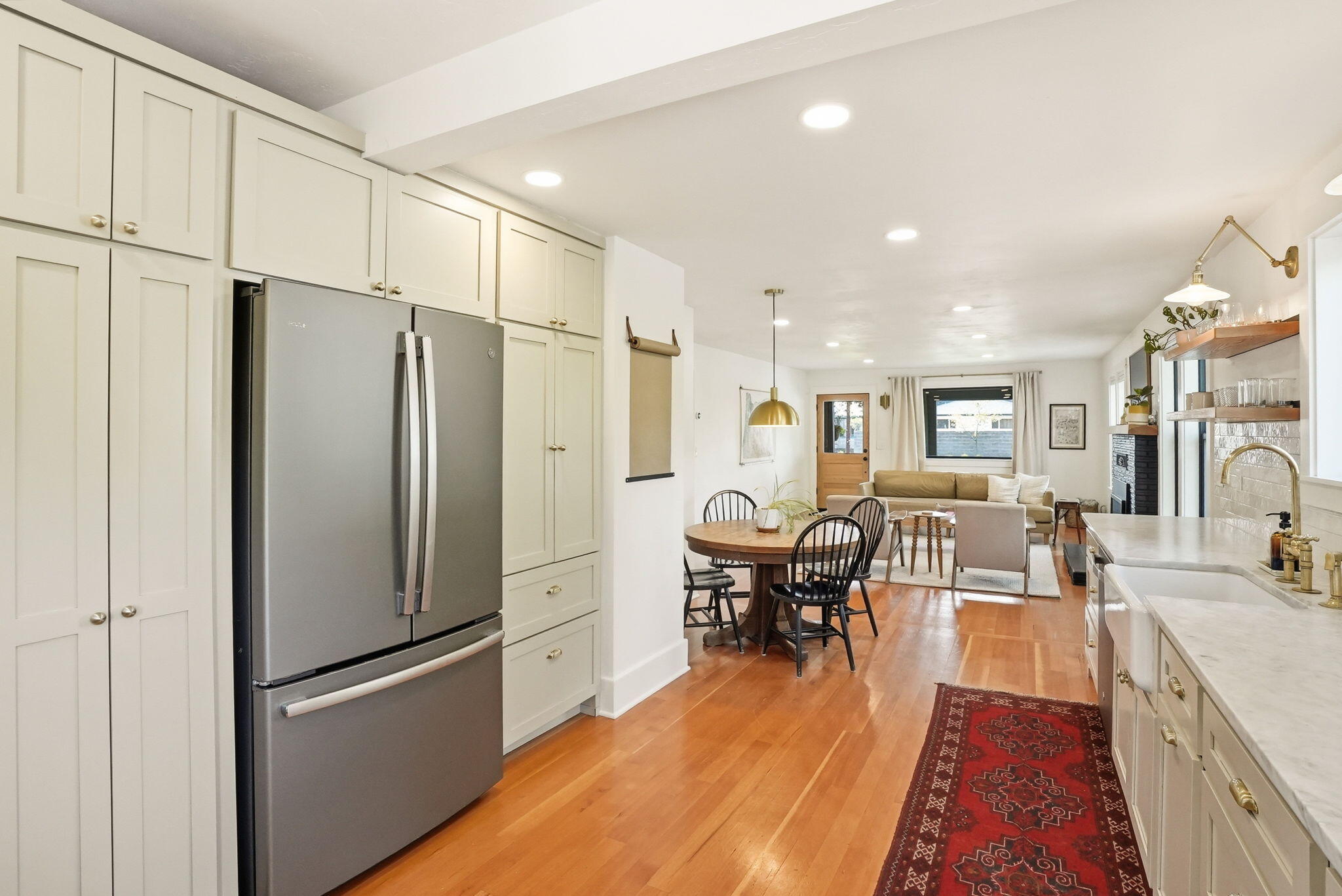 94 NW Portland Avenue