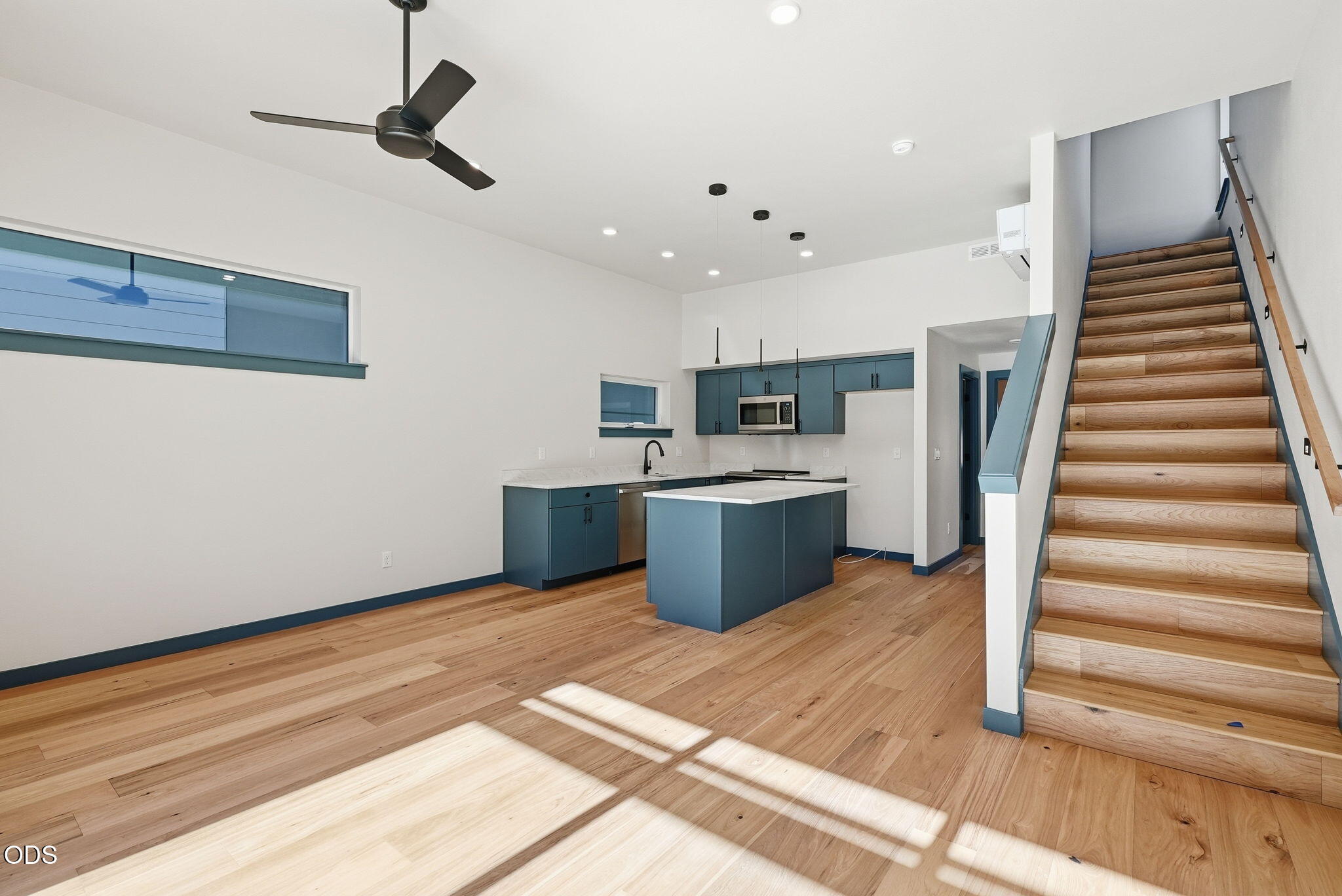24 SW Roosevelt Avenue, 3