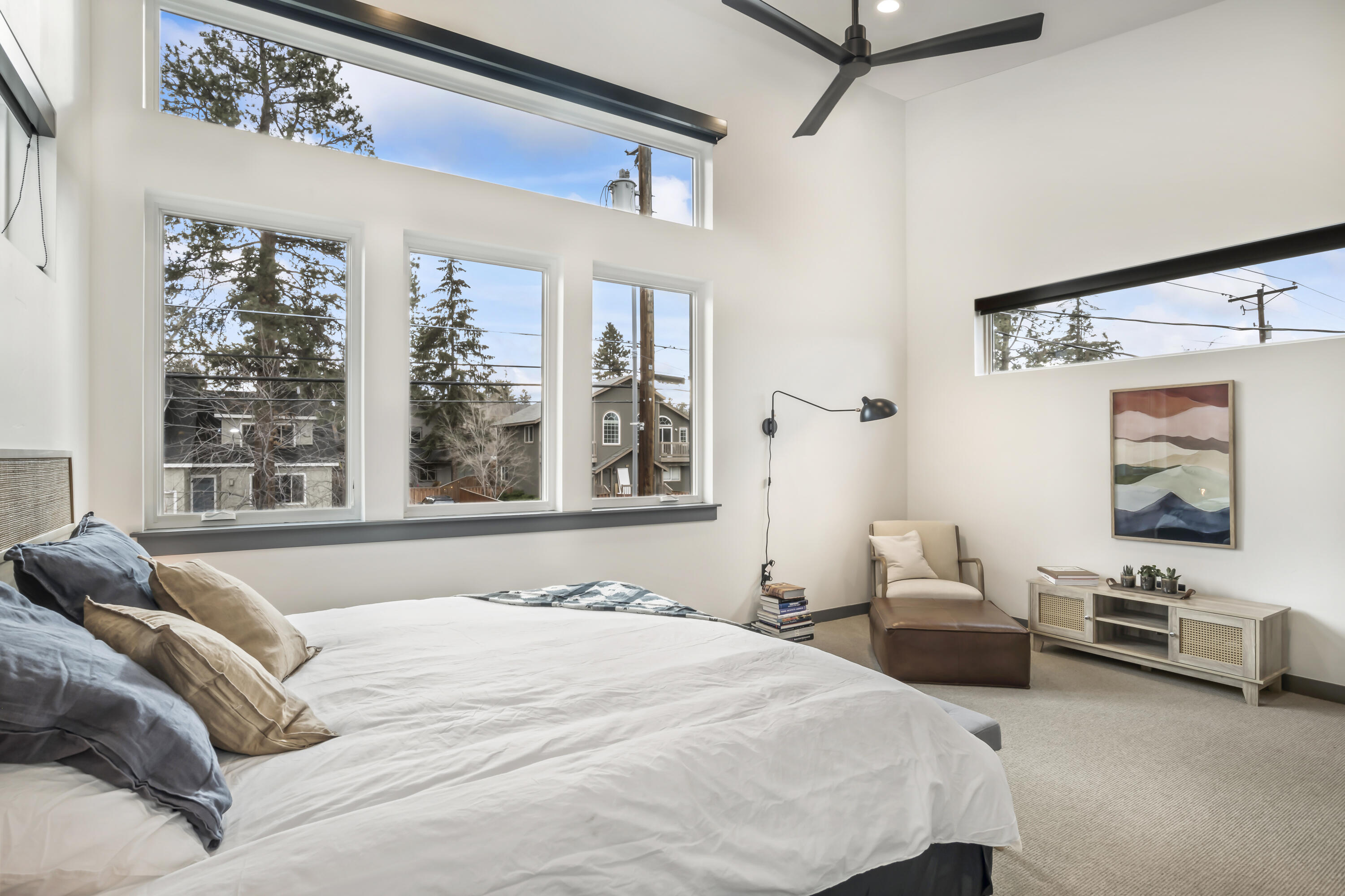 24 SW Roosevelt Avenue, 3