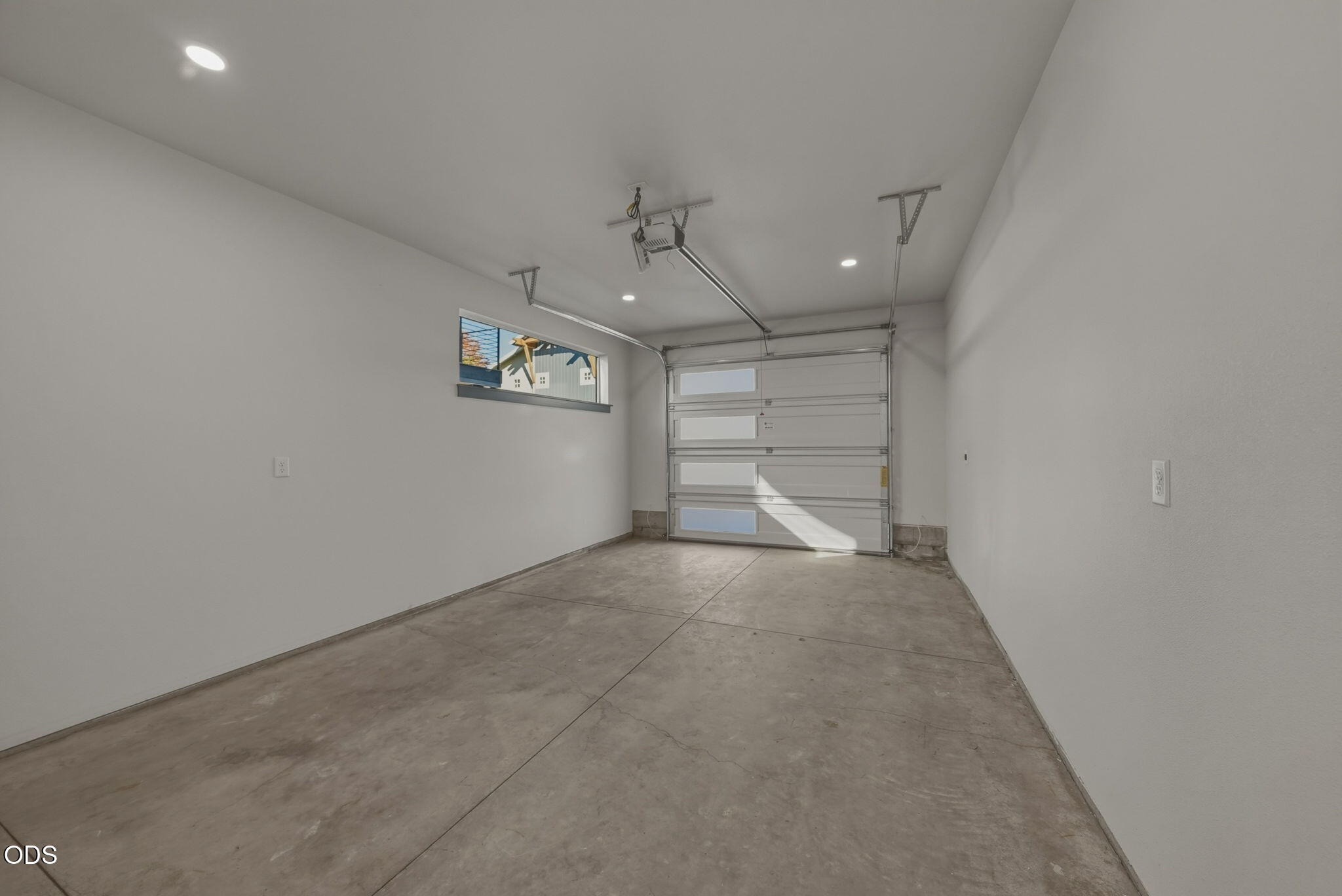 24 SW Roosevelt Avenue, 3