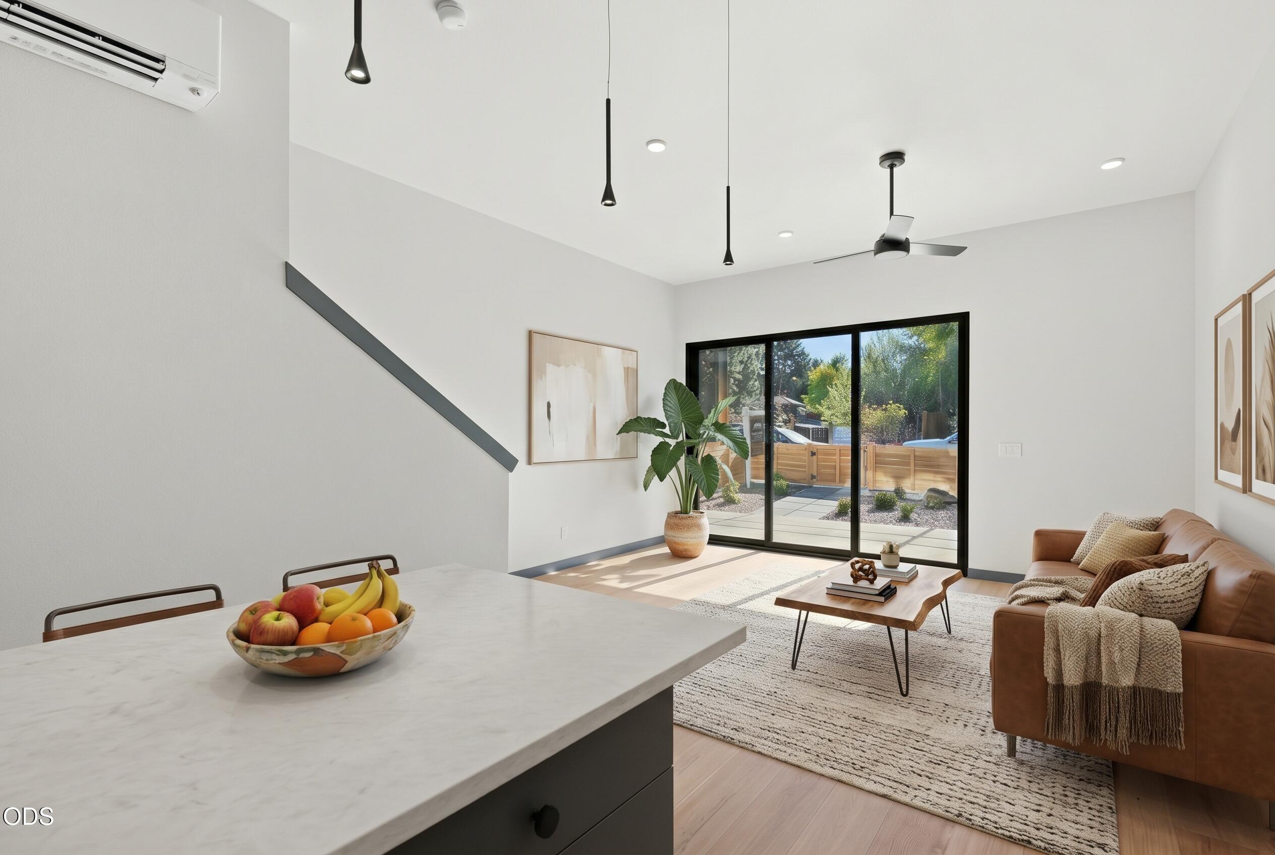 24 SW Roosevelt Avenue, 3