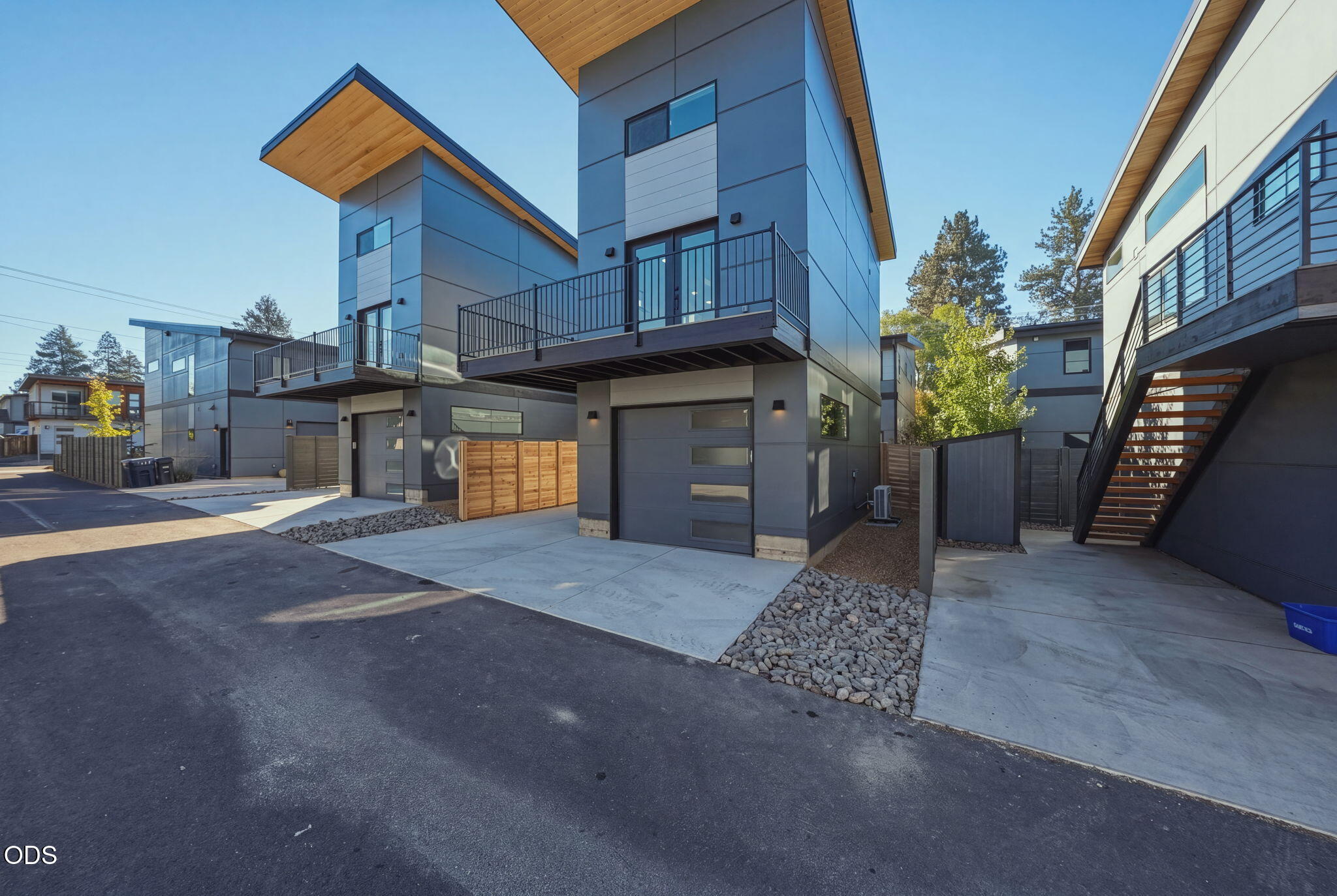 24 SW Roosevelt Avenue, 3