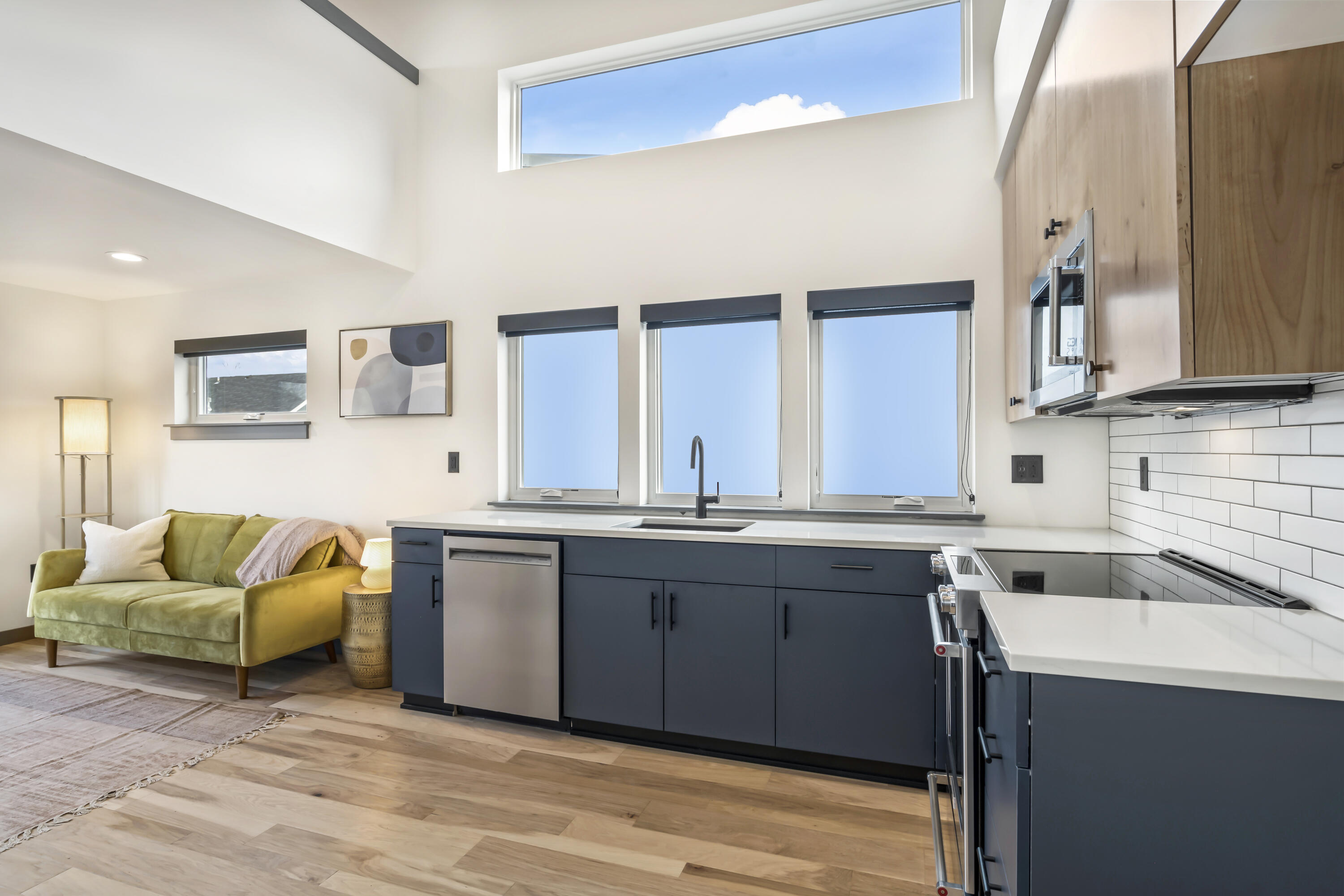 24 SW Roosevelt Avenue, 3