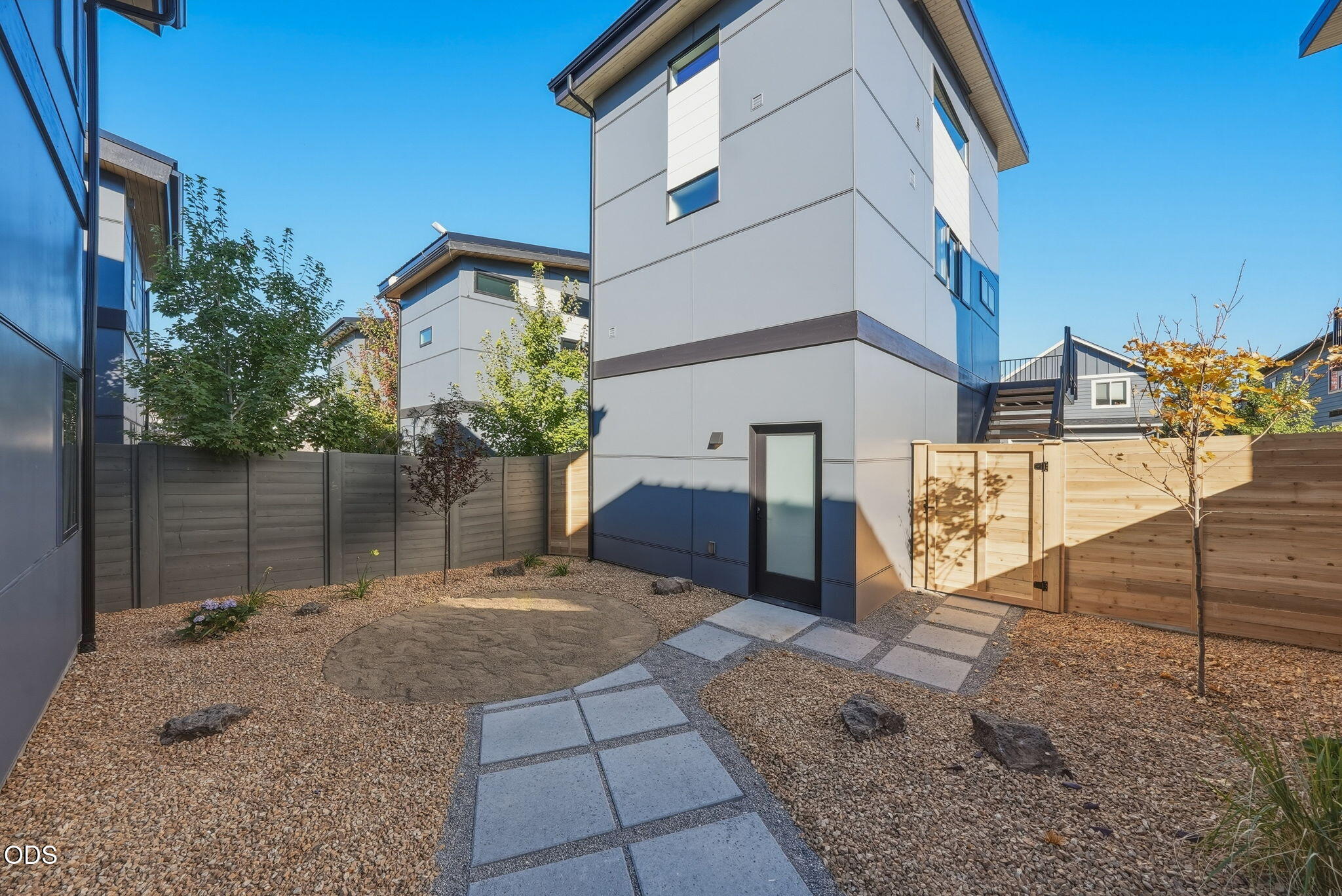 24 SW Roosevelt Avenue, 3