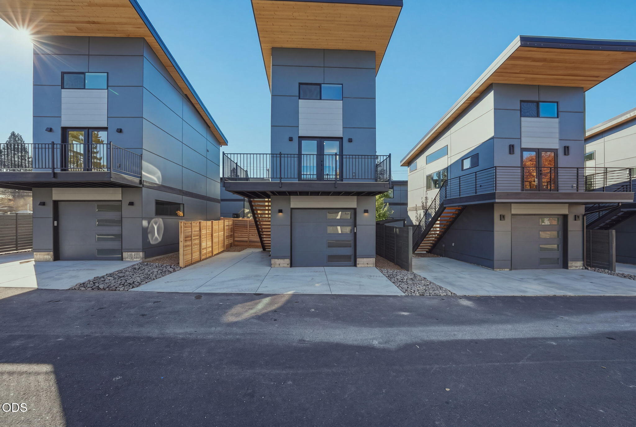 24 SW Roosevelt Avenue, 3