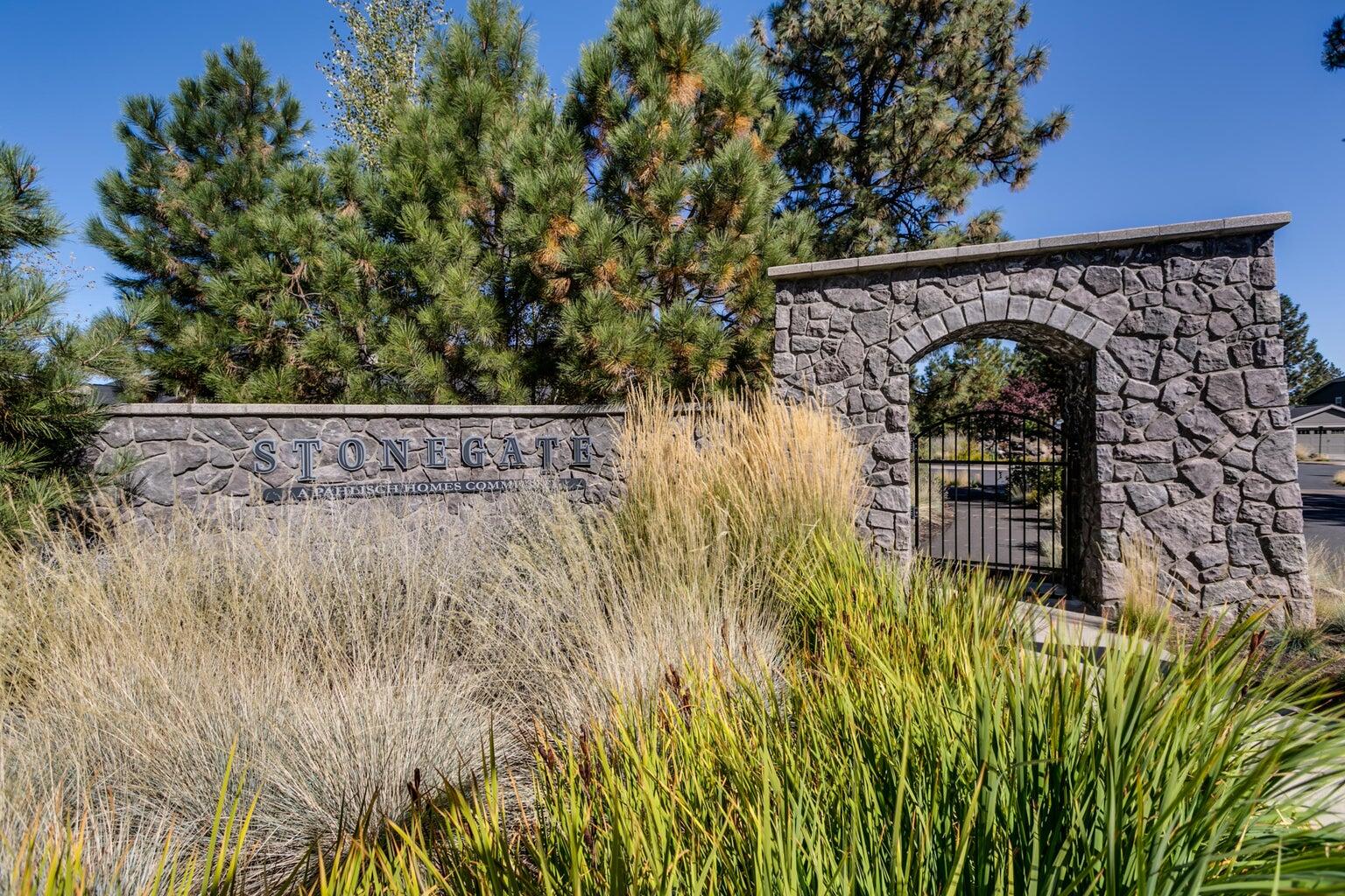 60219 Rolled Rock Way