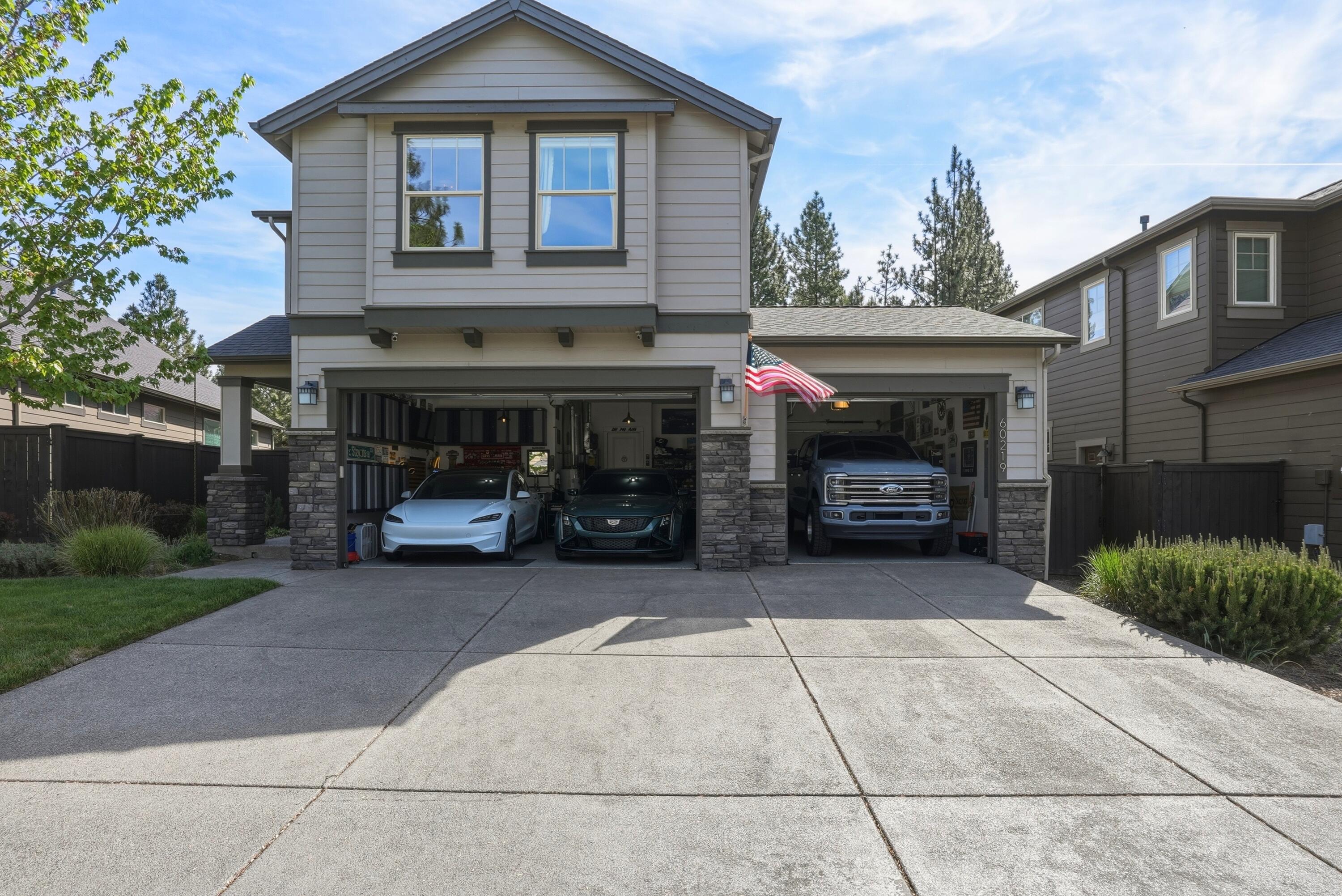 60219 Rolled Rock Way