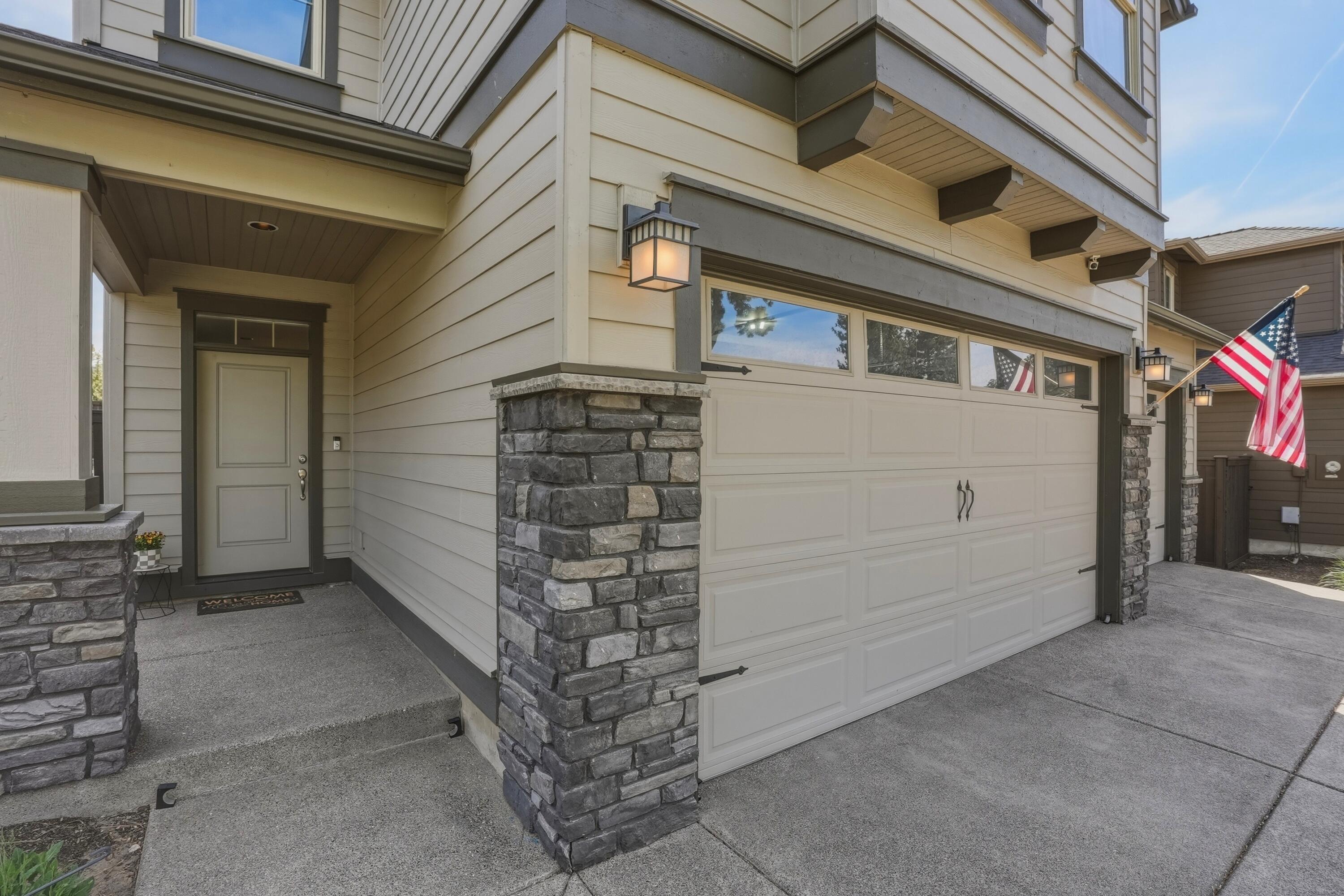 60219 Rolled Rock Way
