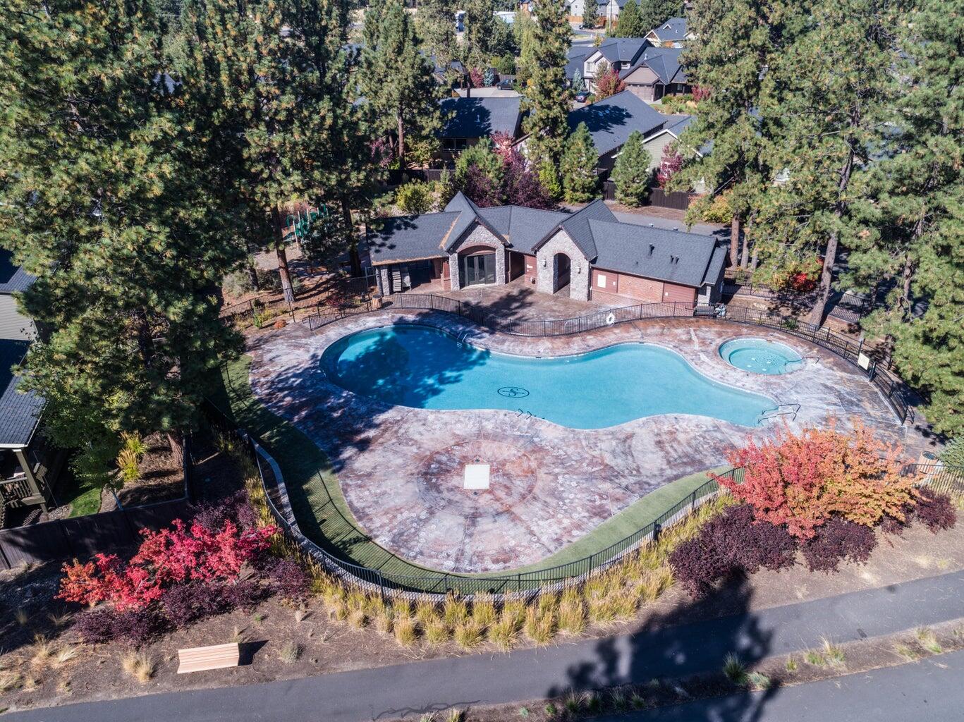60219 Rolled Rock Way