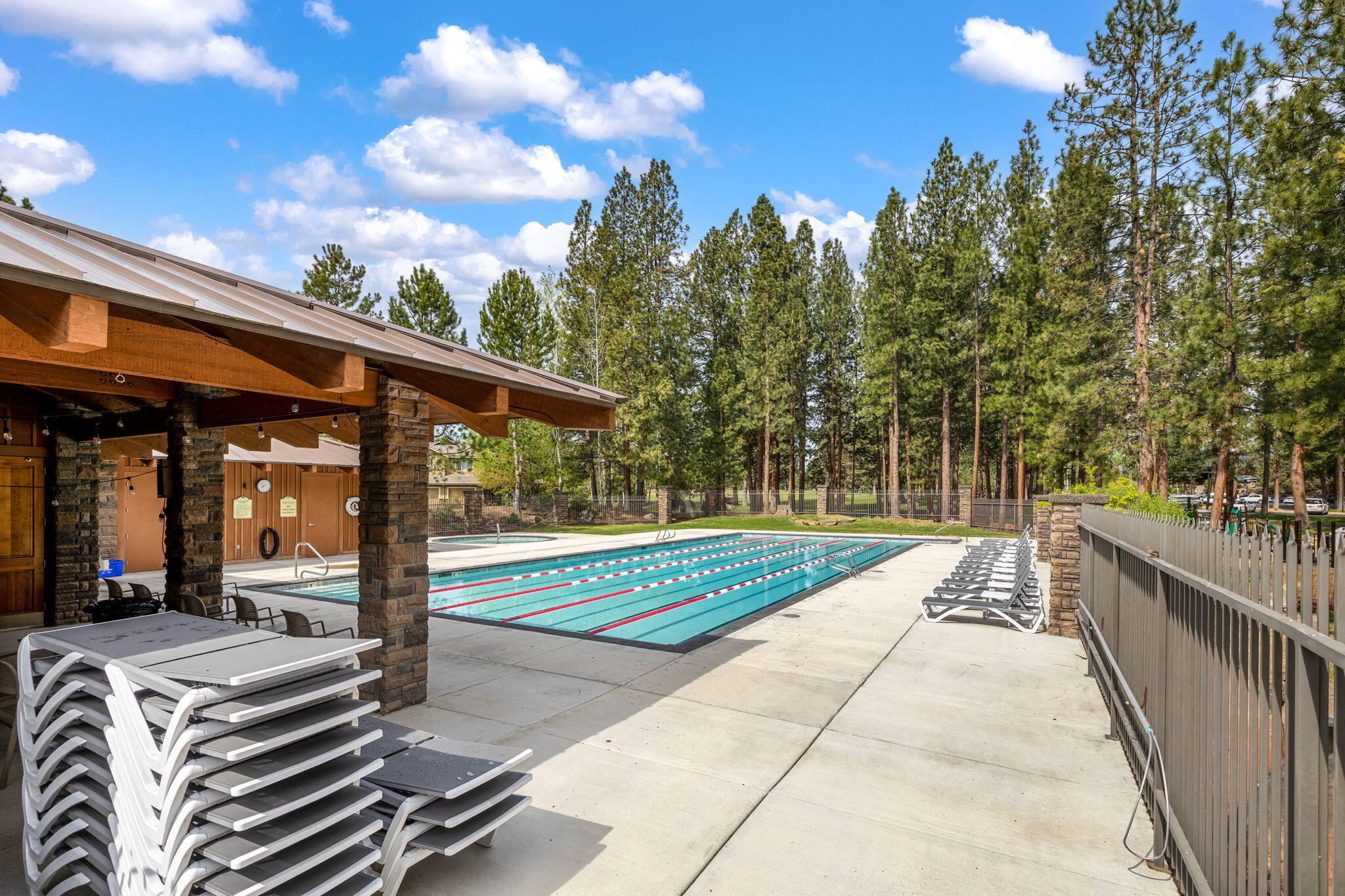 19598 Green Lakes Loop