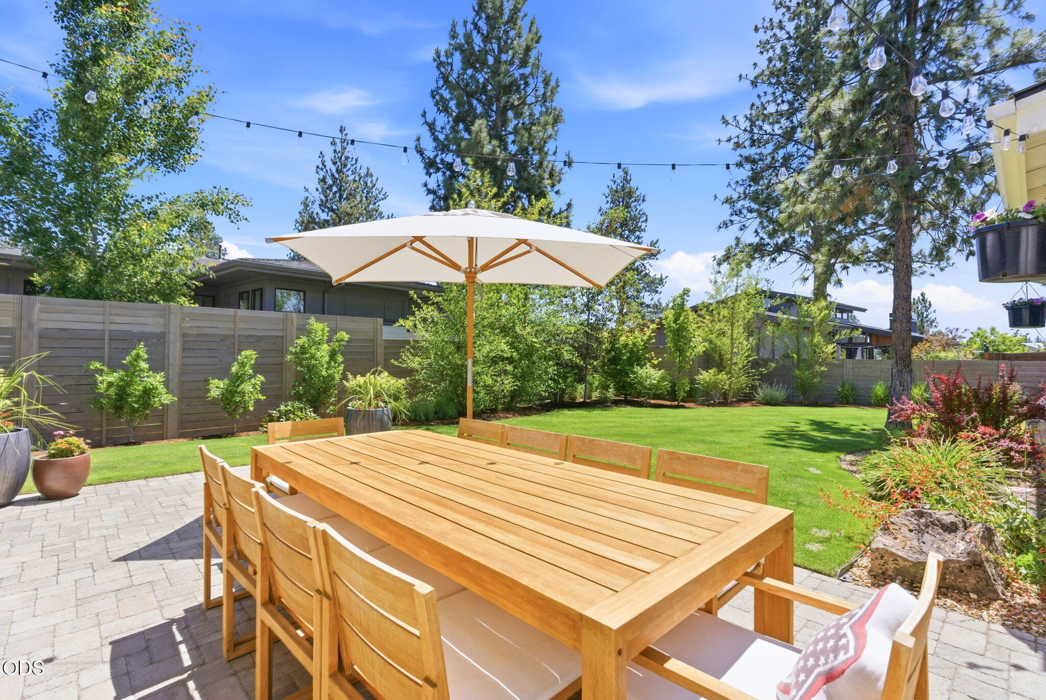 3113 NW Blodgett Way