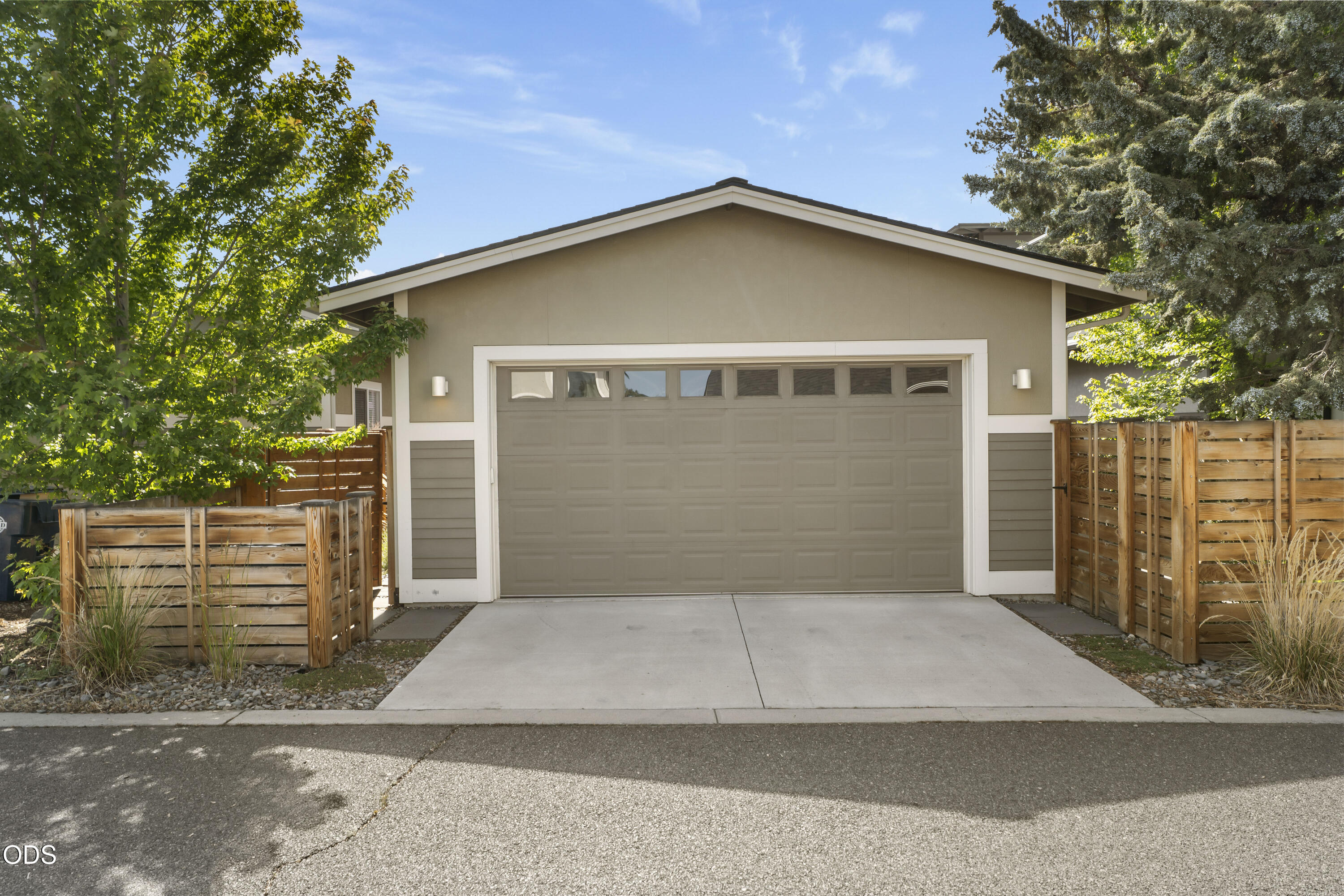 63378 NW Clearstone Drive