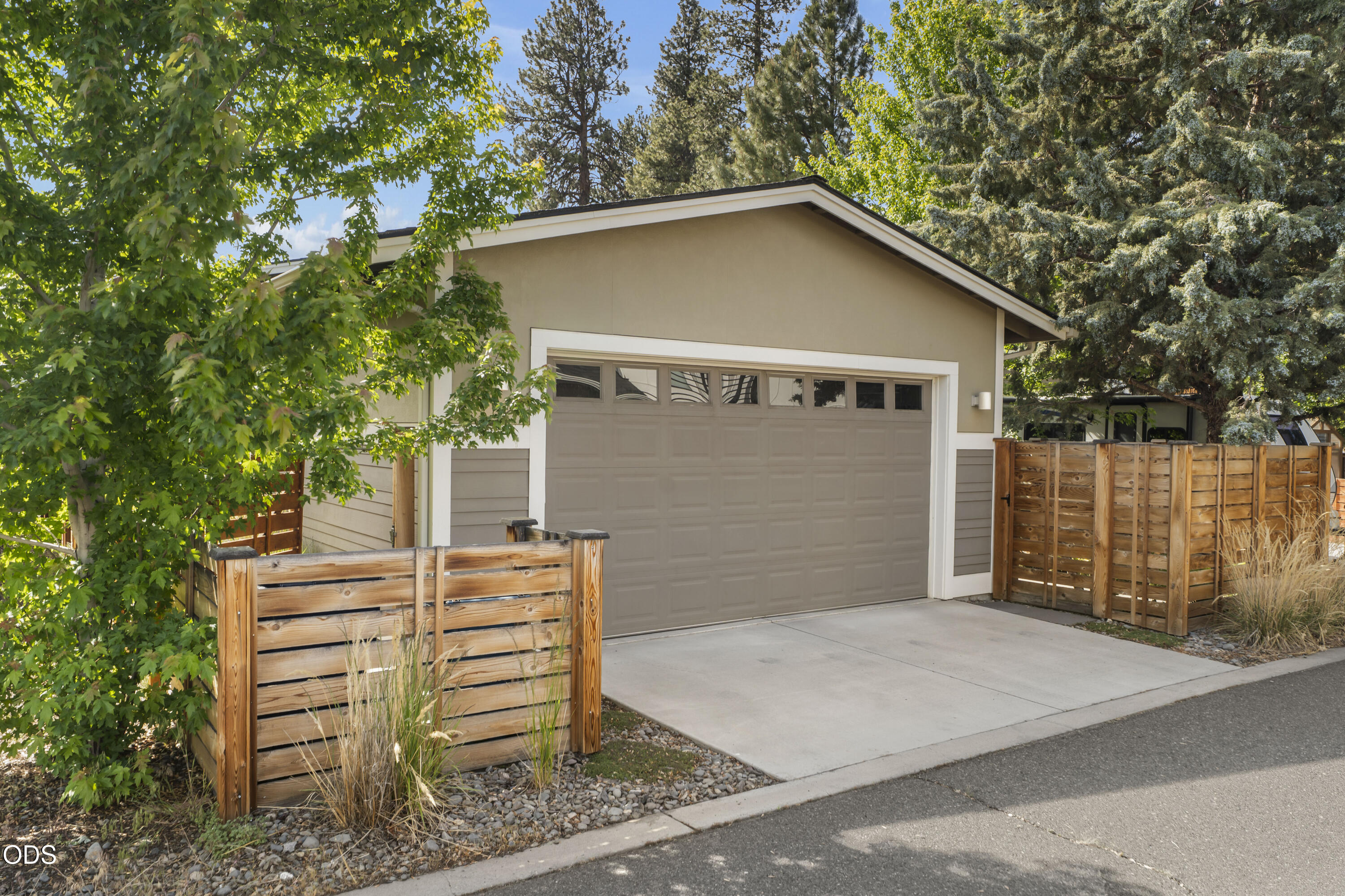63378 NW Clearstone Drive