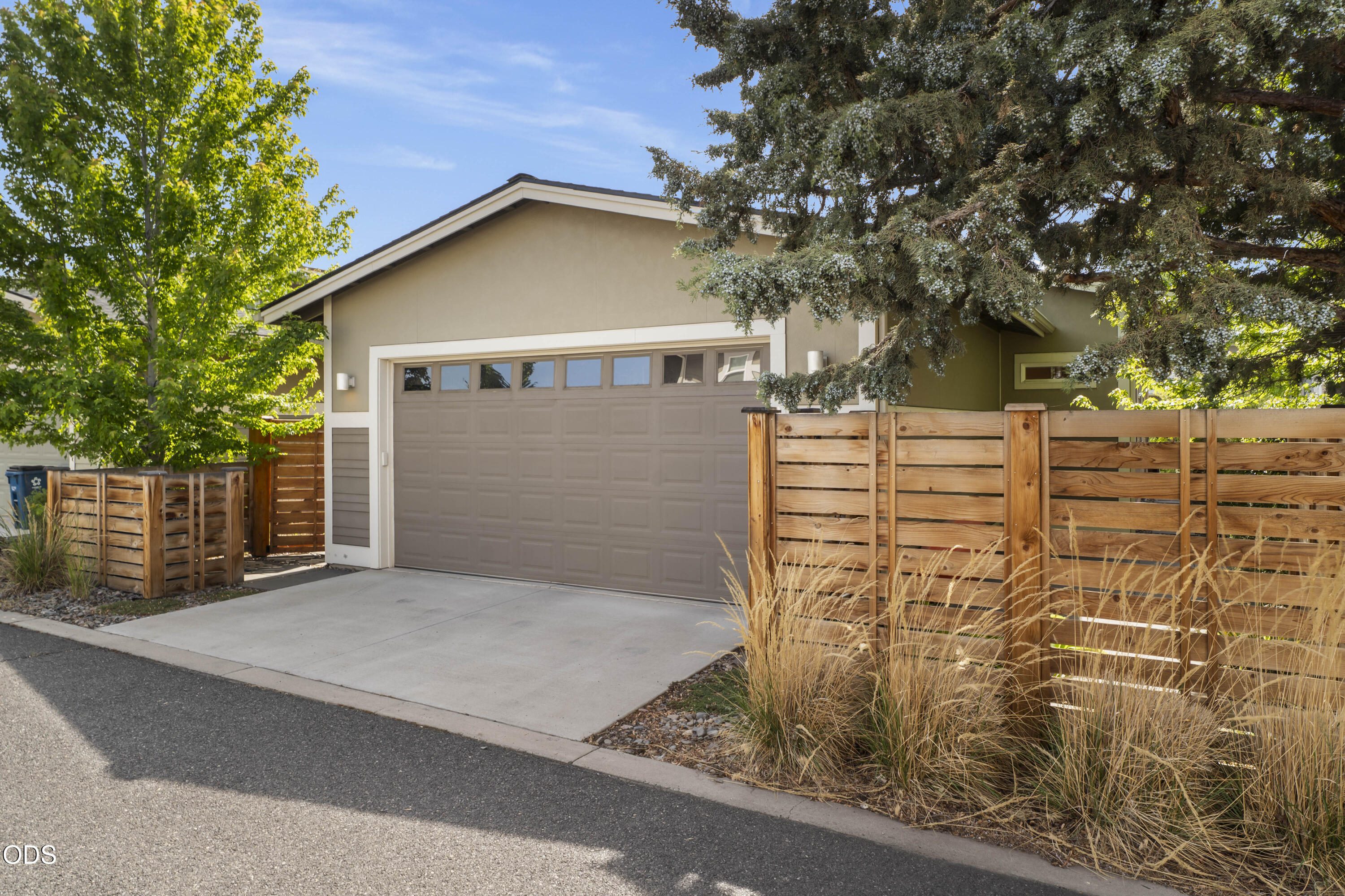 63378 NW Clearstone Drive
