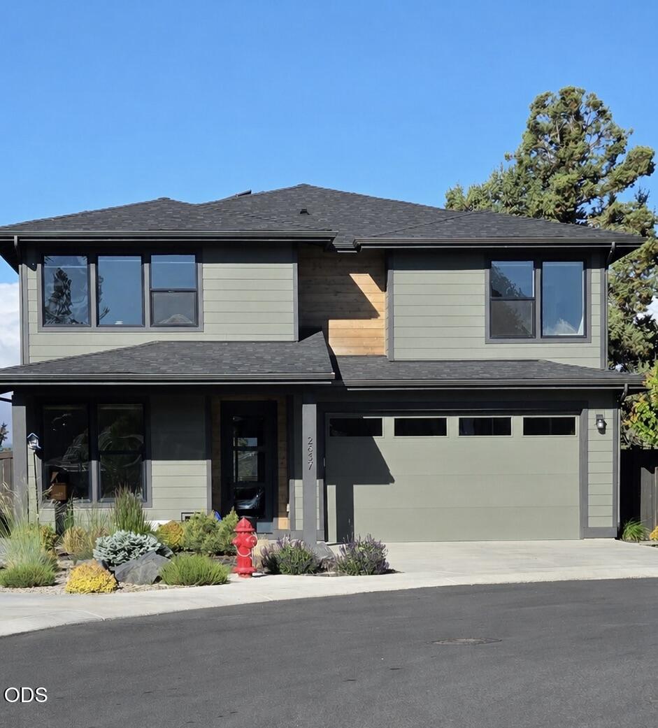 2637 NW Sky Vista Court