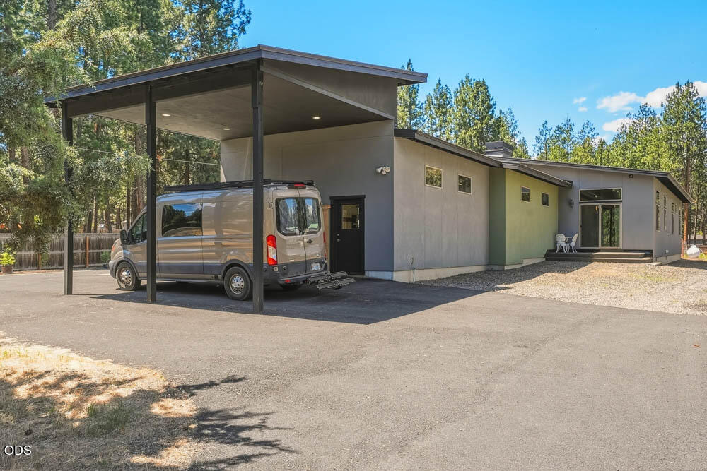 59981 Cheyenne Road