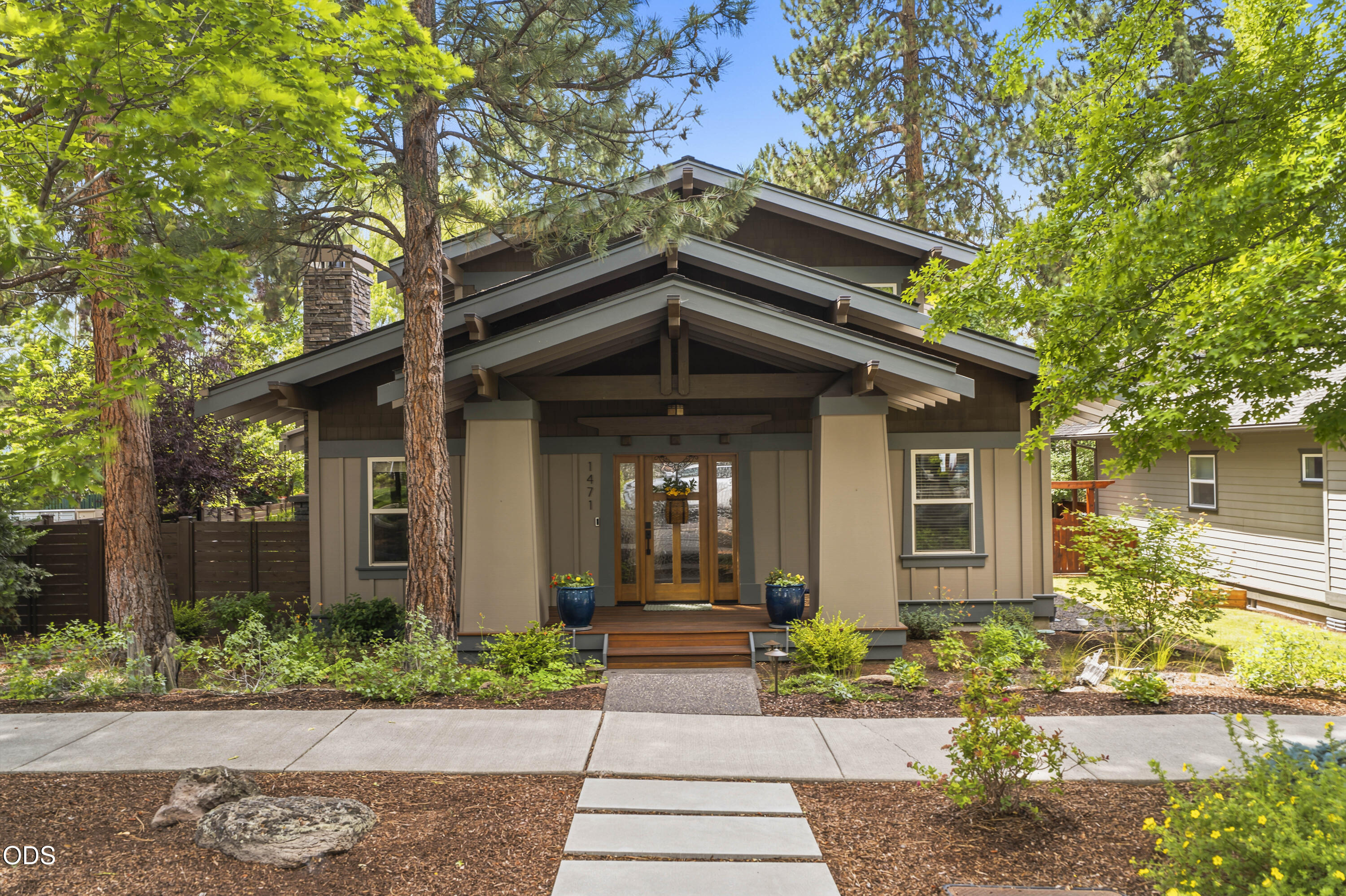 1471 NW John Fremont Street