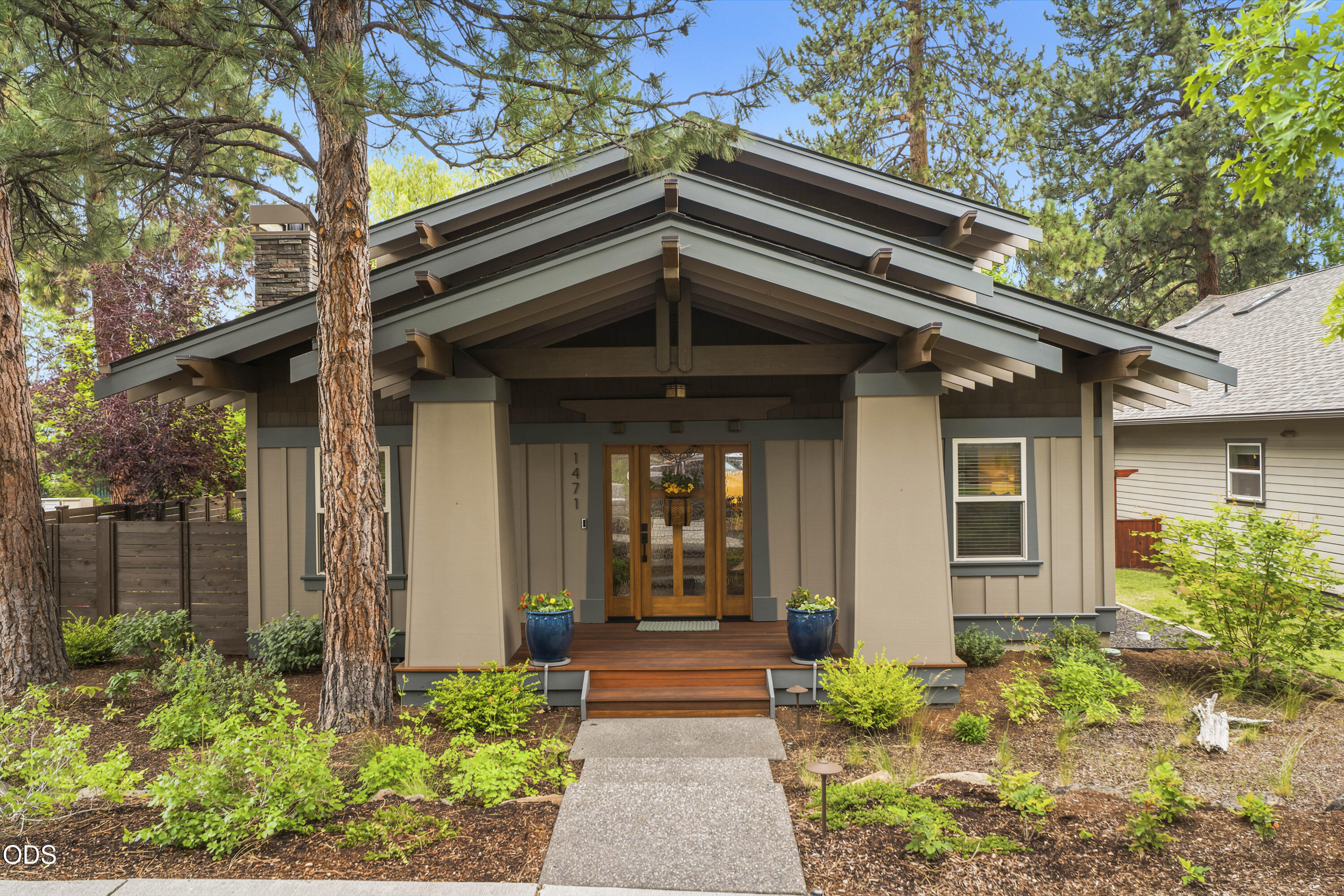 1471 NW John Fremont Street