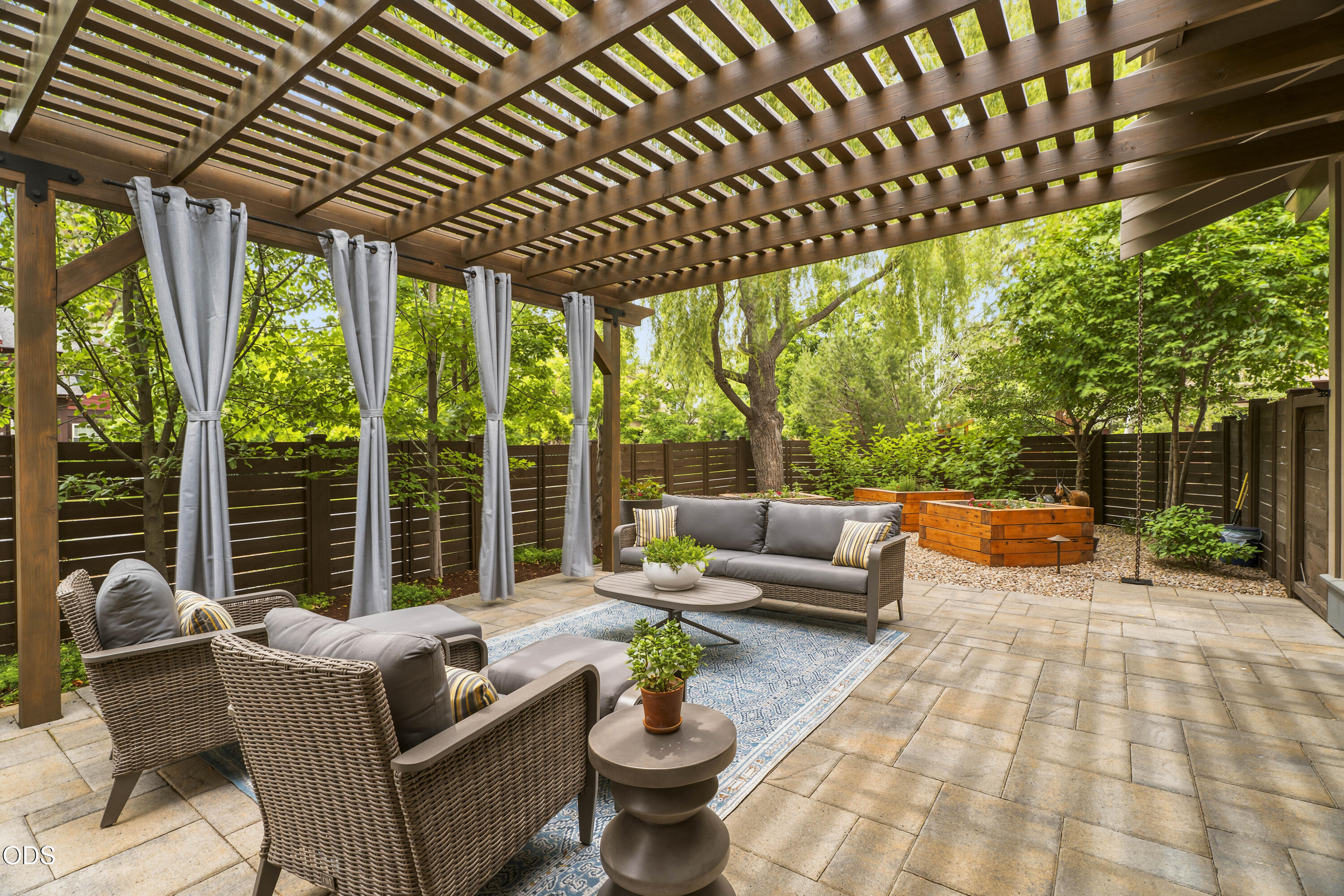 1471 NW John Fremont Street