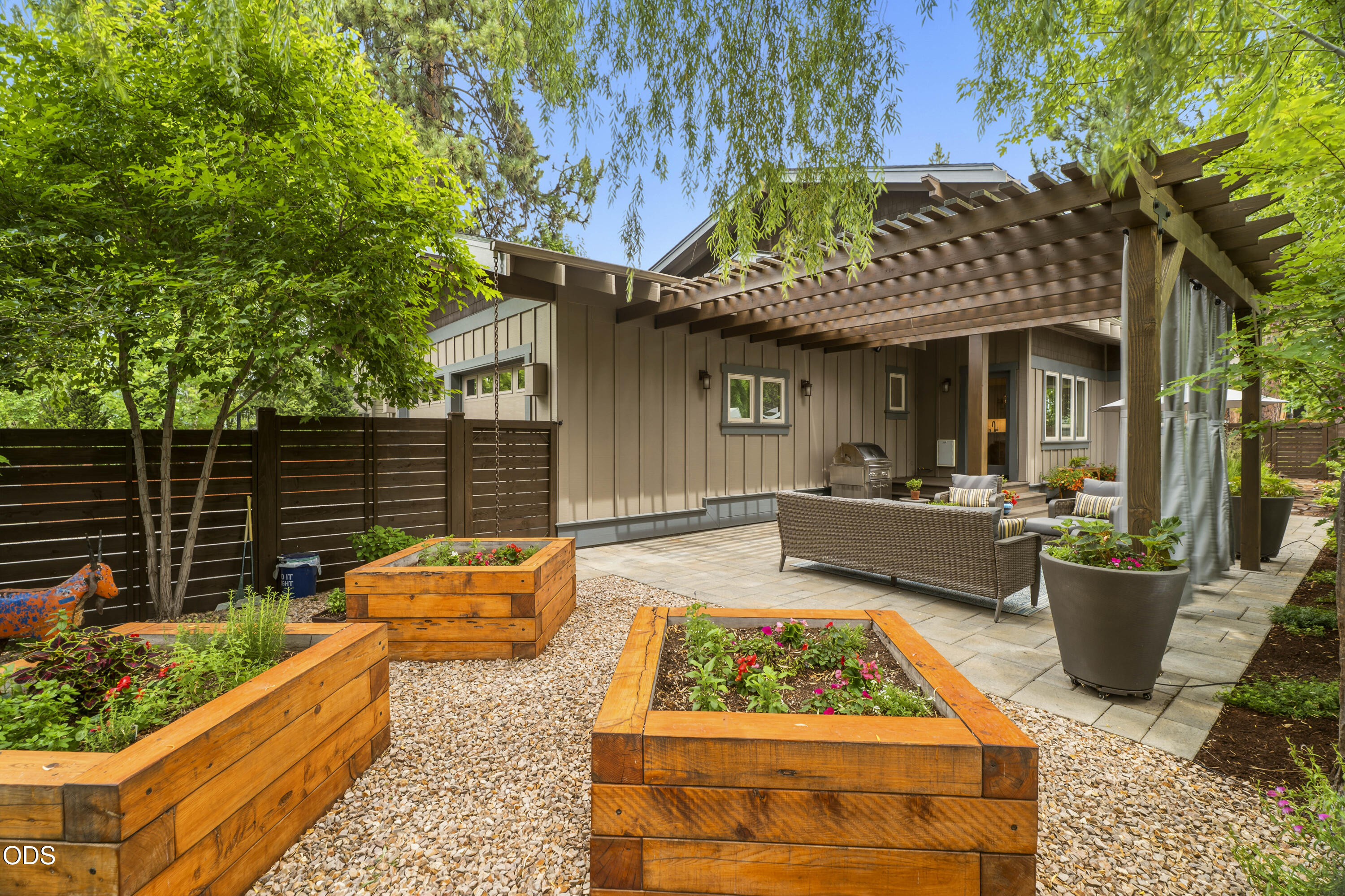 1471 NW John Fremont Street