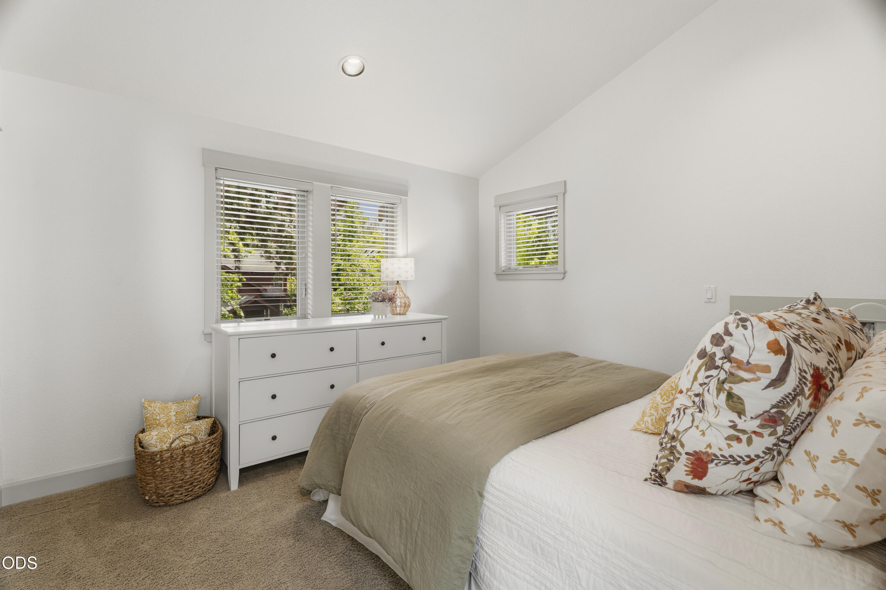 1471 NW John Fremont Street