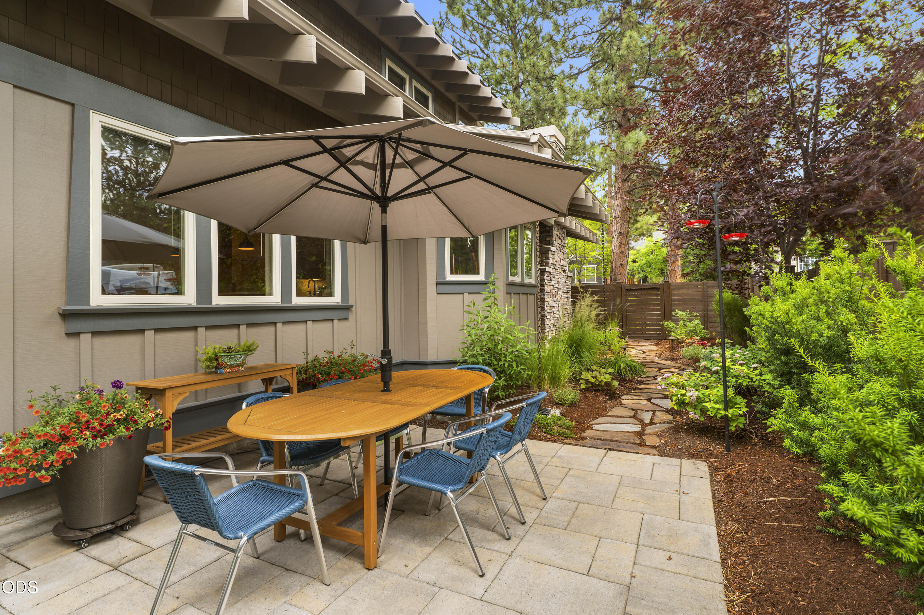 1471 NW John Fremont Street