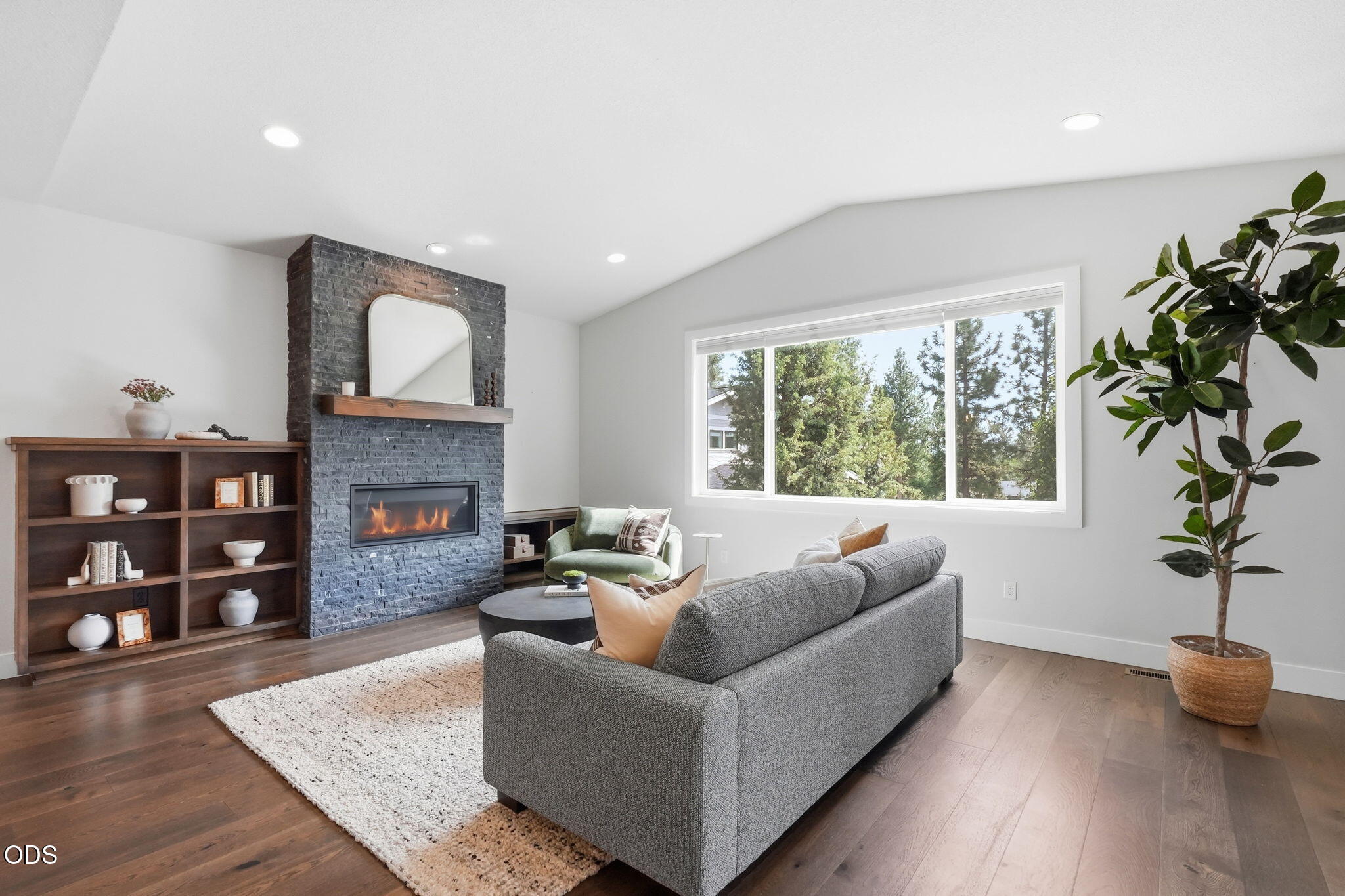 2621 NW Sky Vista Court