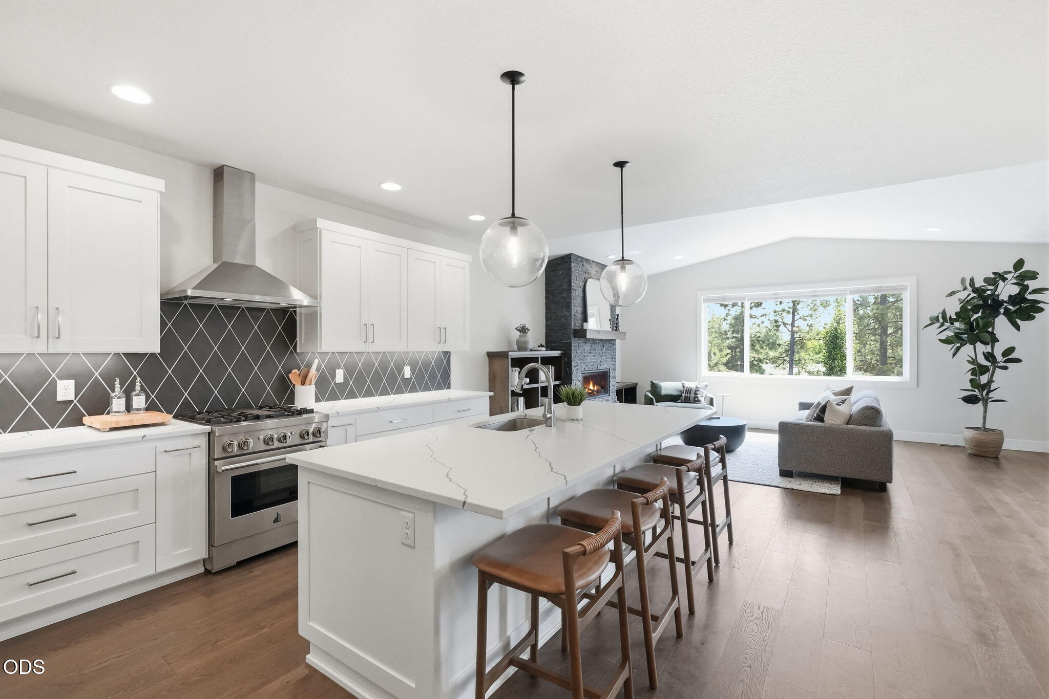 2621 NW Sky Vista Court