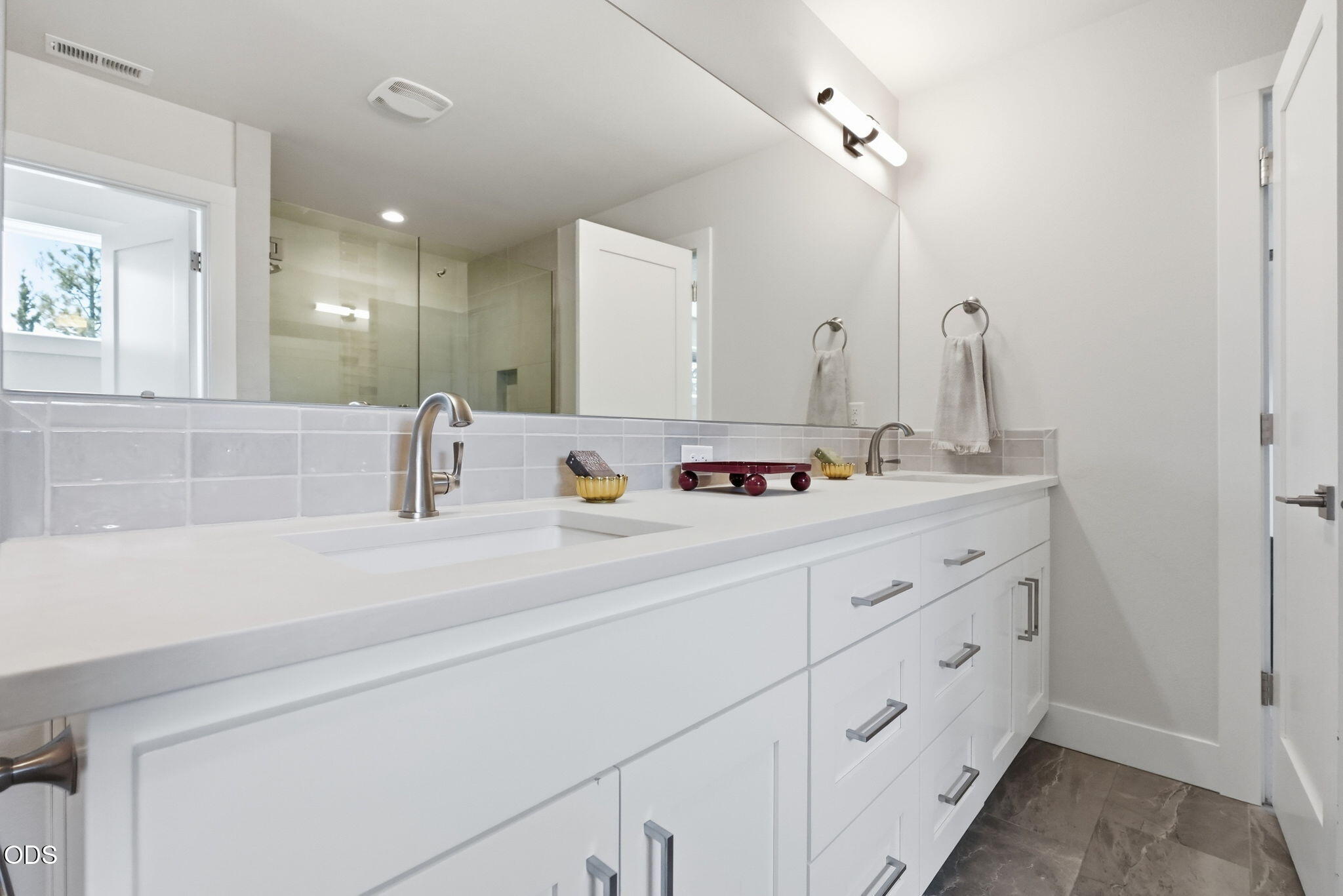 2621 NW Sky Vista Court