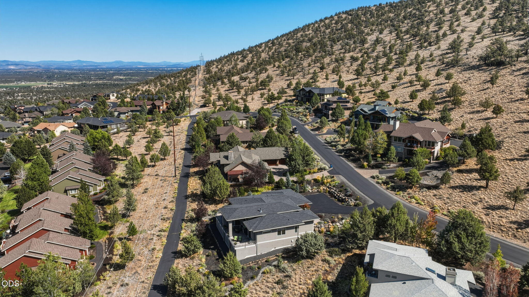 883 Highland View Loop