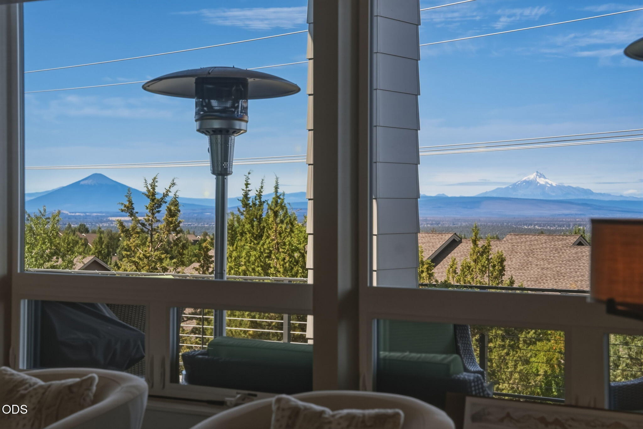 883 Highland View Loop