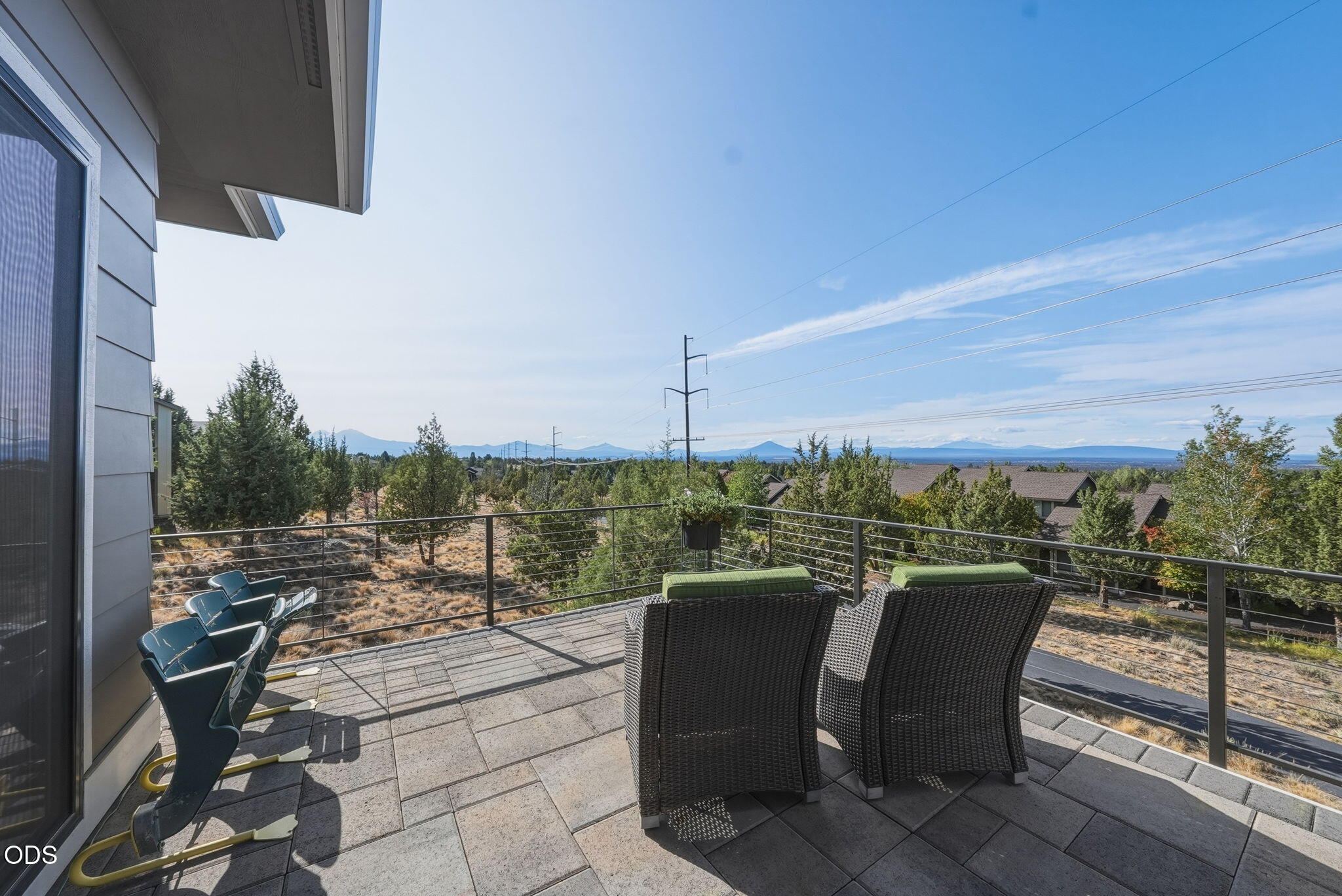 883 Highland View Loop