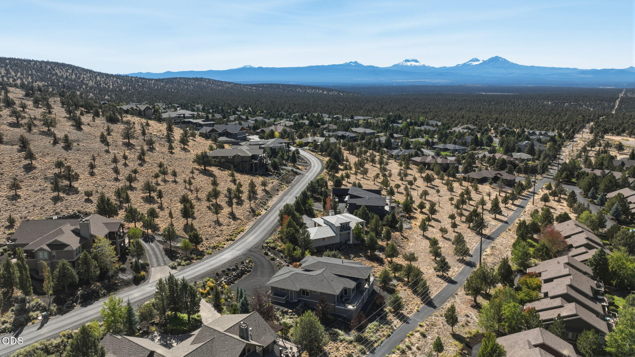 883 Highland View Loop