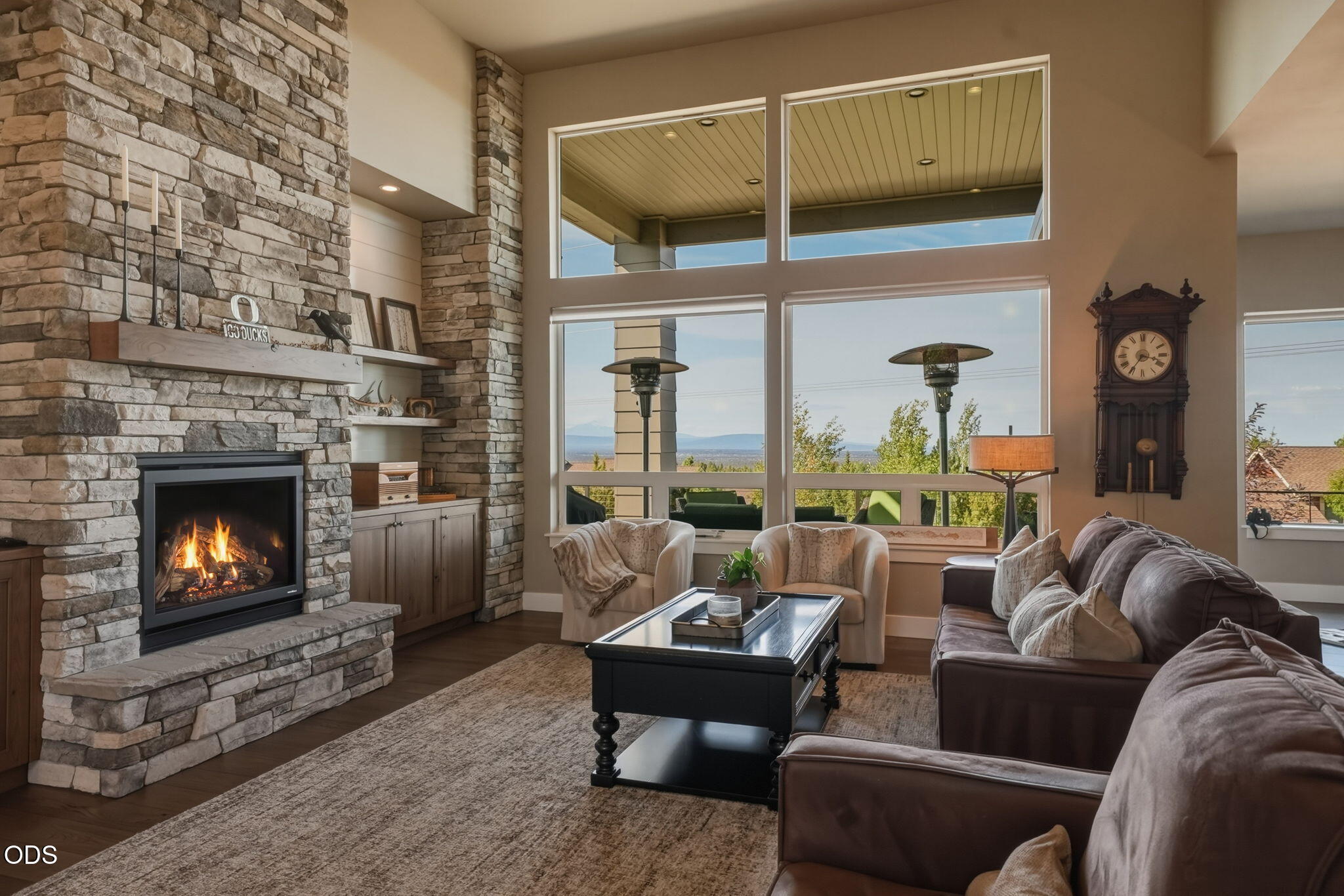 883 Highland View Loop