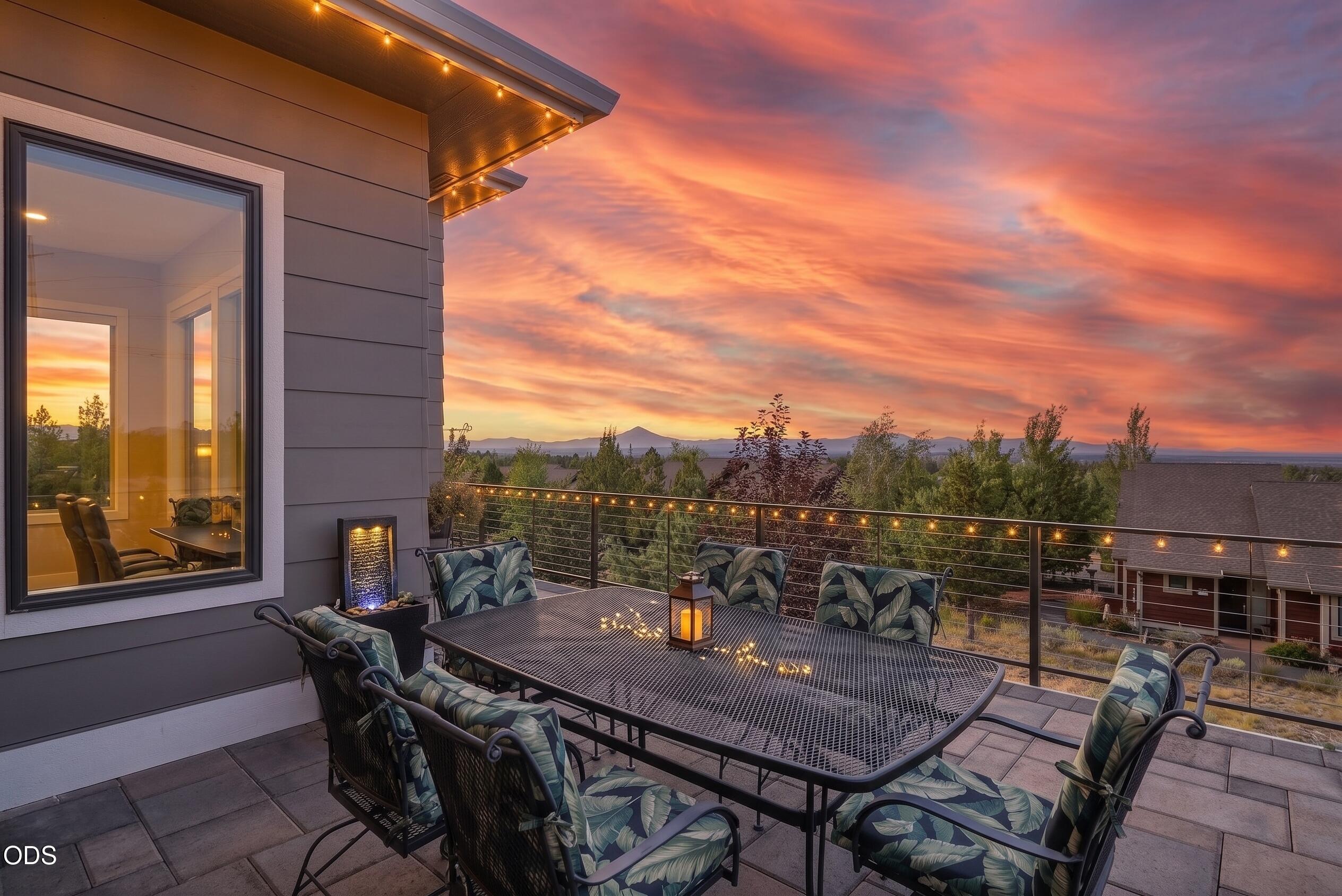 883 Highland View Loop